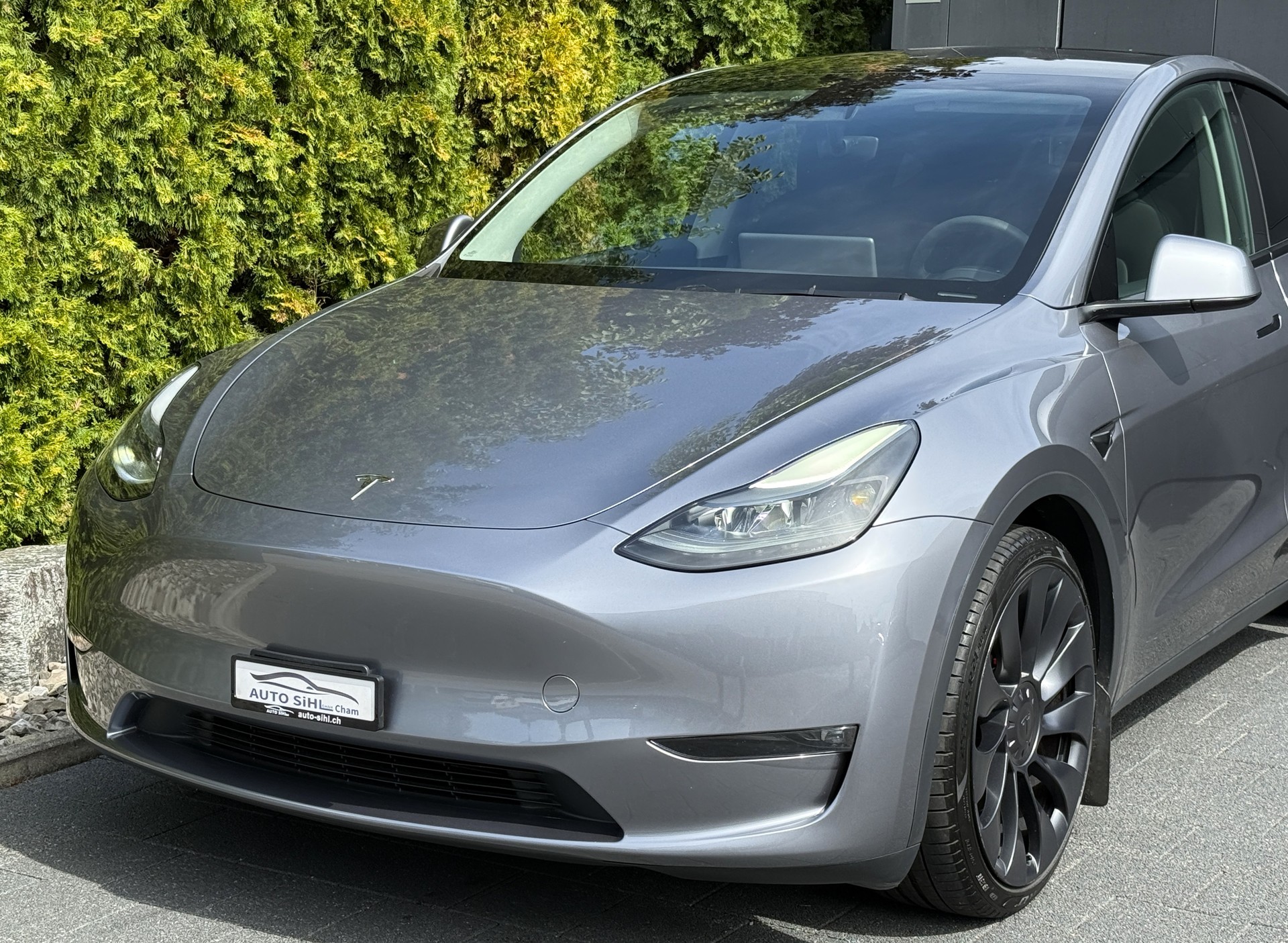 TESLA Model Y Performance / Werksgarantie / 1.Hand-image-7