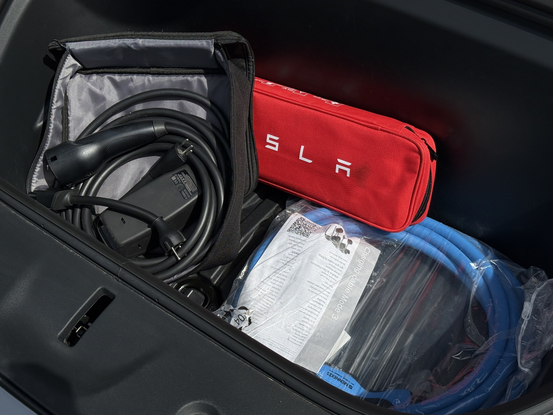 TESLA Model Y Performance / Werksgarantie / 1.Hand-image-30