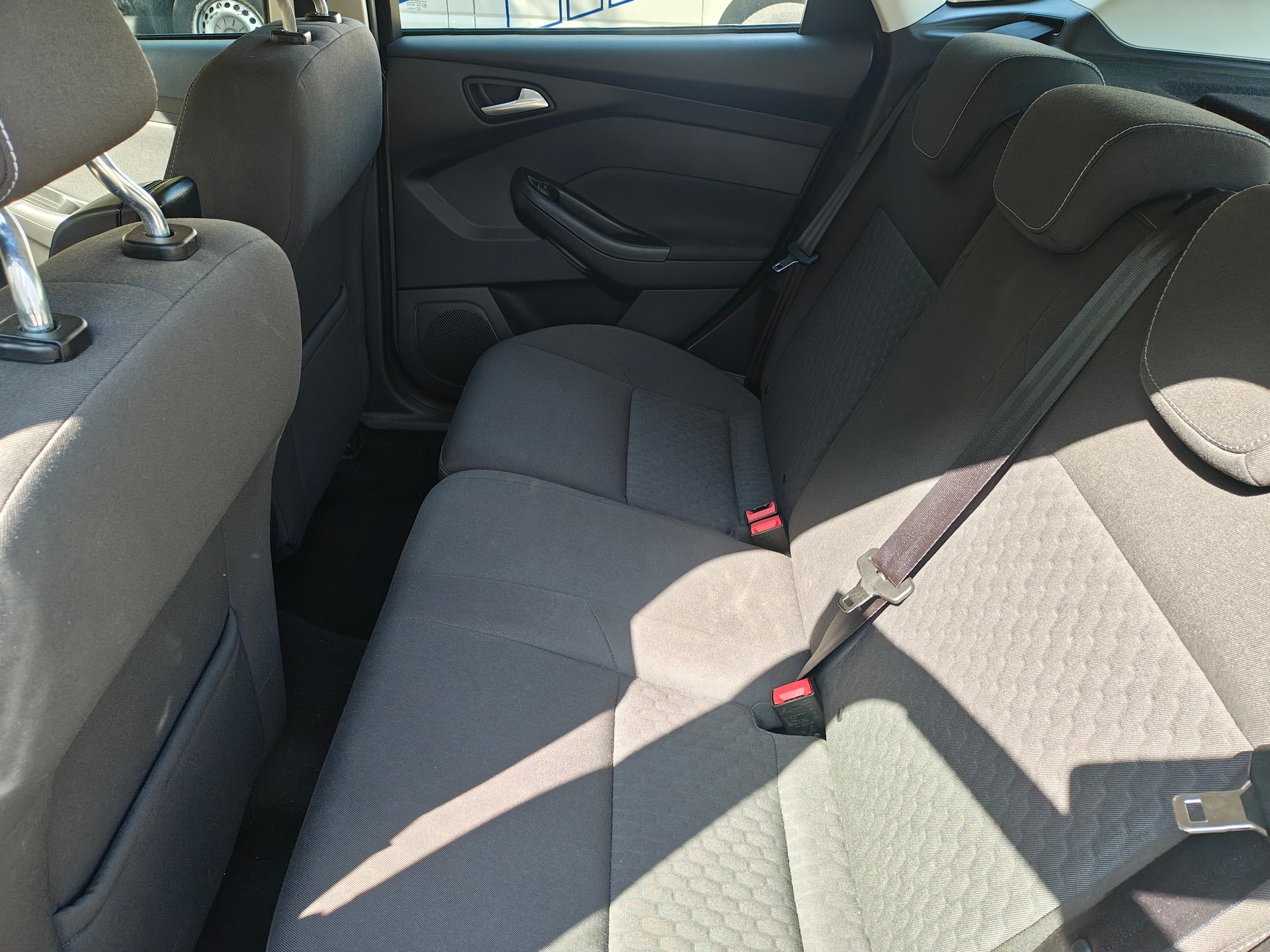 FORD Focus 1.0 SCTi Trend-image-8