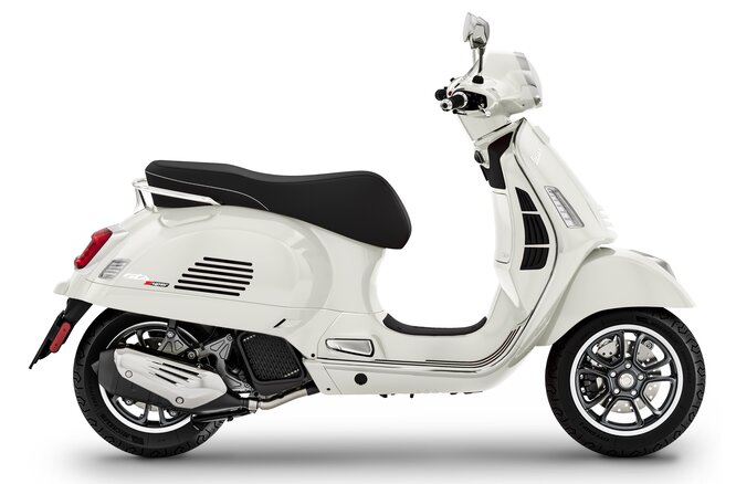 PIAGGIO Vespa GTS 125 Super RST Euro 5+-showroom-element-1