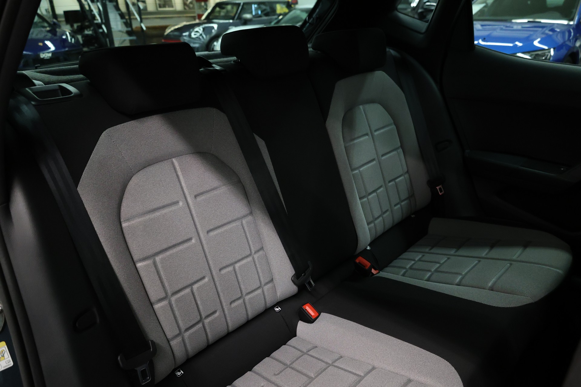 SEAT Ibiza 1.0 TSI 115 FR DSG-image-25