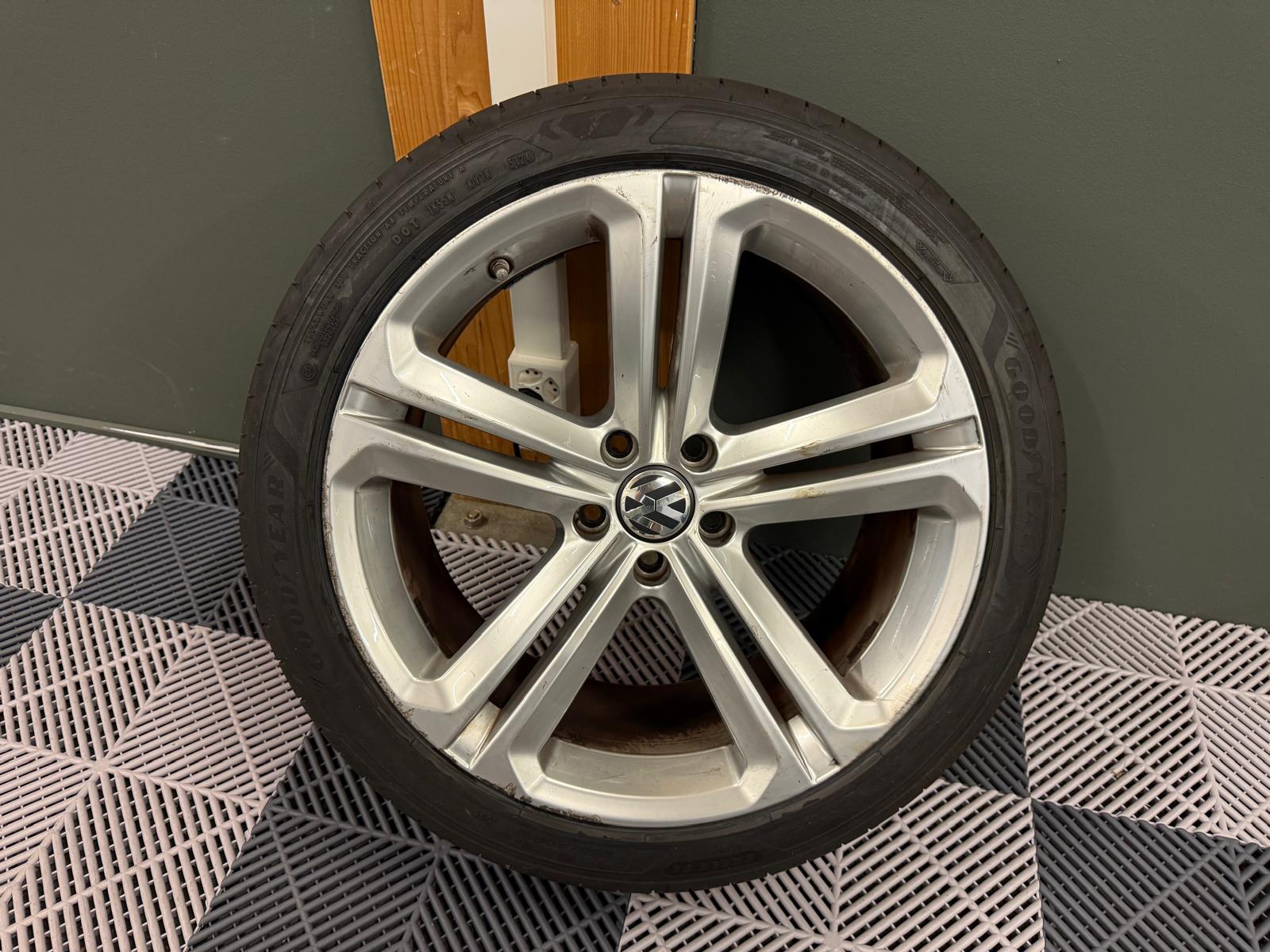 VW Tiguan 2.0 TSI Cup R-Line 4Motion DSG-image-31
