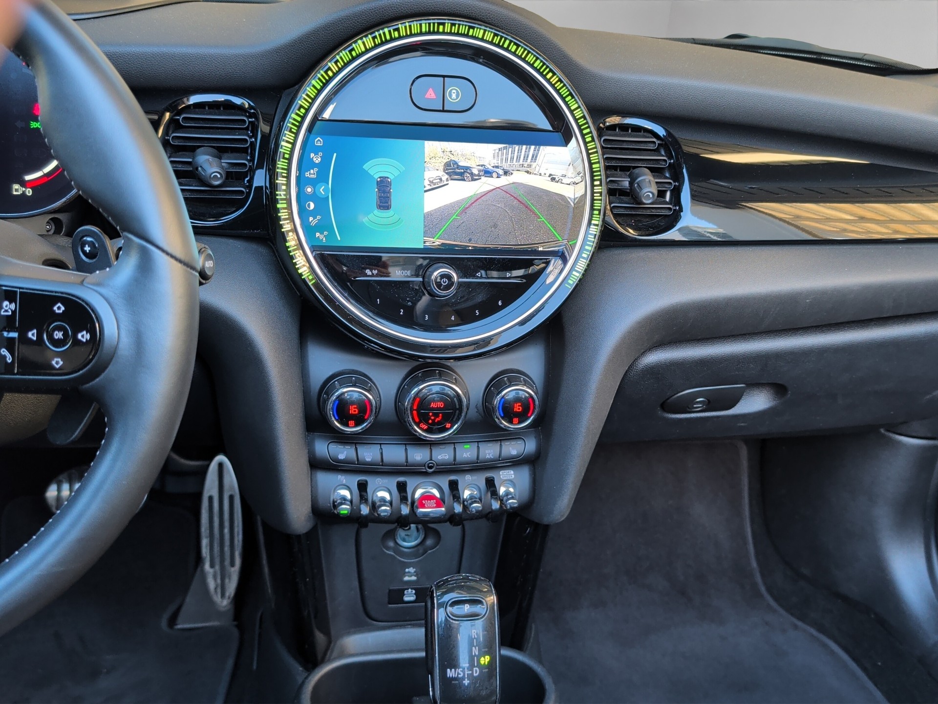 MINI Cooper John Cooper Works Cabriolet Steptronic-image-15