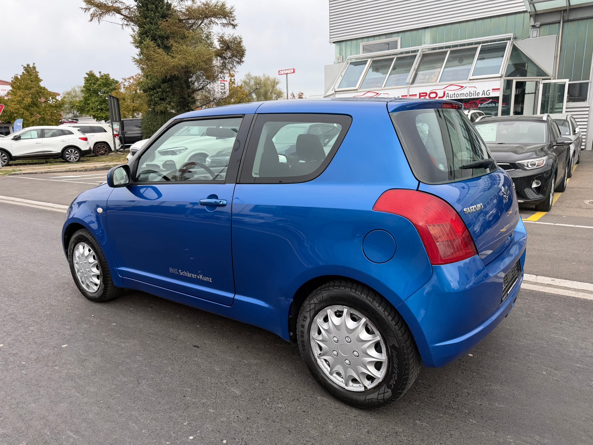 SUZUKI Swift 1.3i 16V GL-image-6