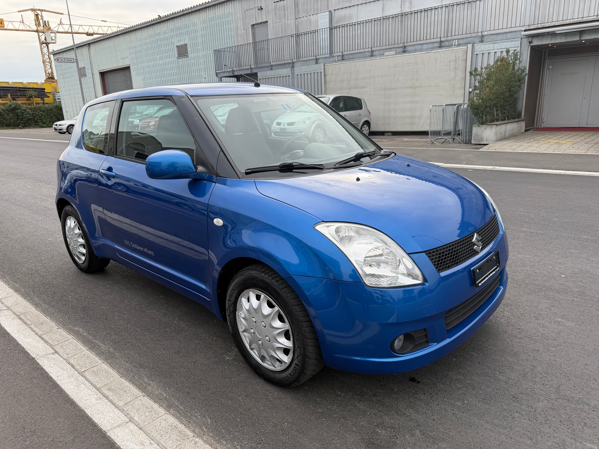 SUZUKI Swift 1.3i 16V GL-showroom-element-3