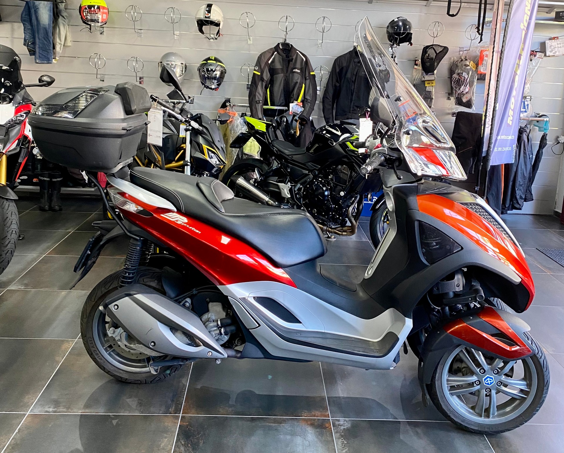 PIAGGIO MP3 Yourban 300 i.e.-image-0