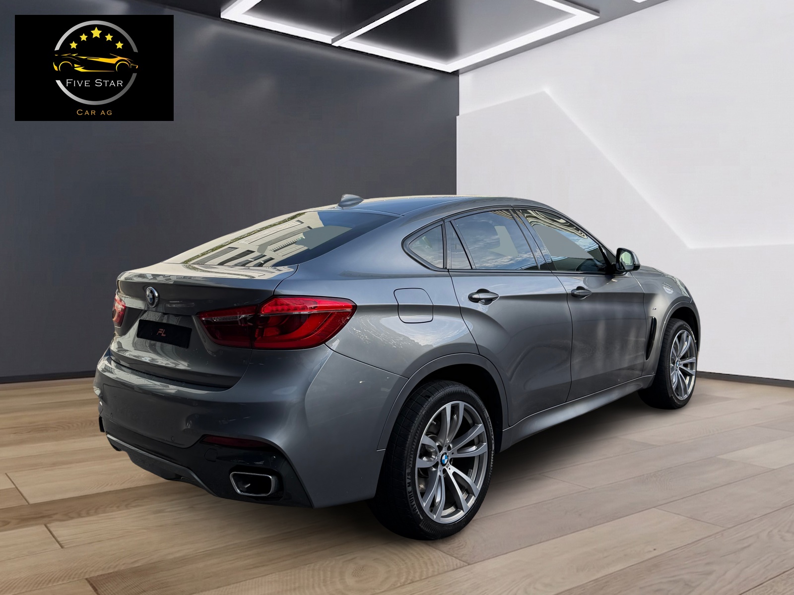 BMW M Paket-showroom-element-2