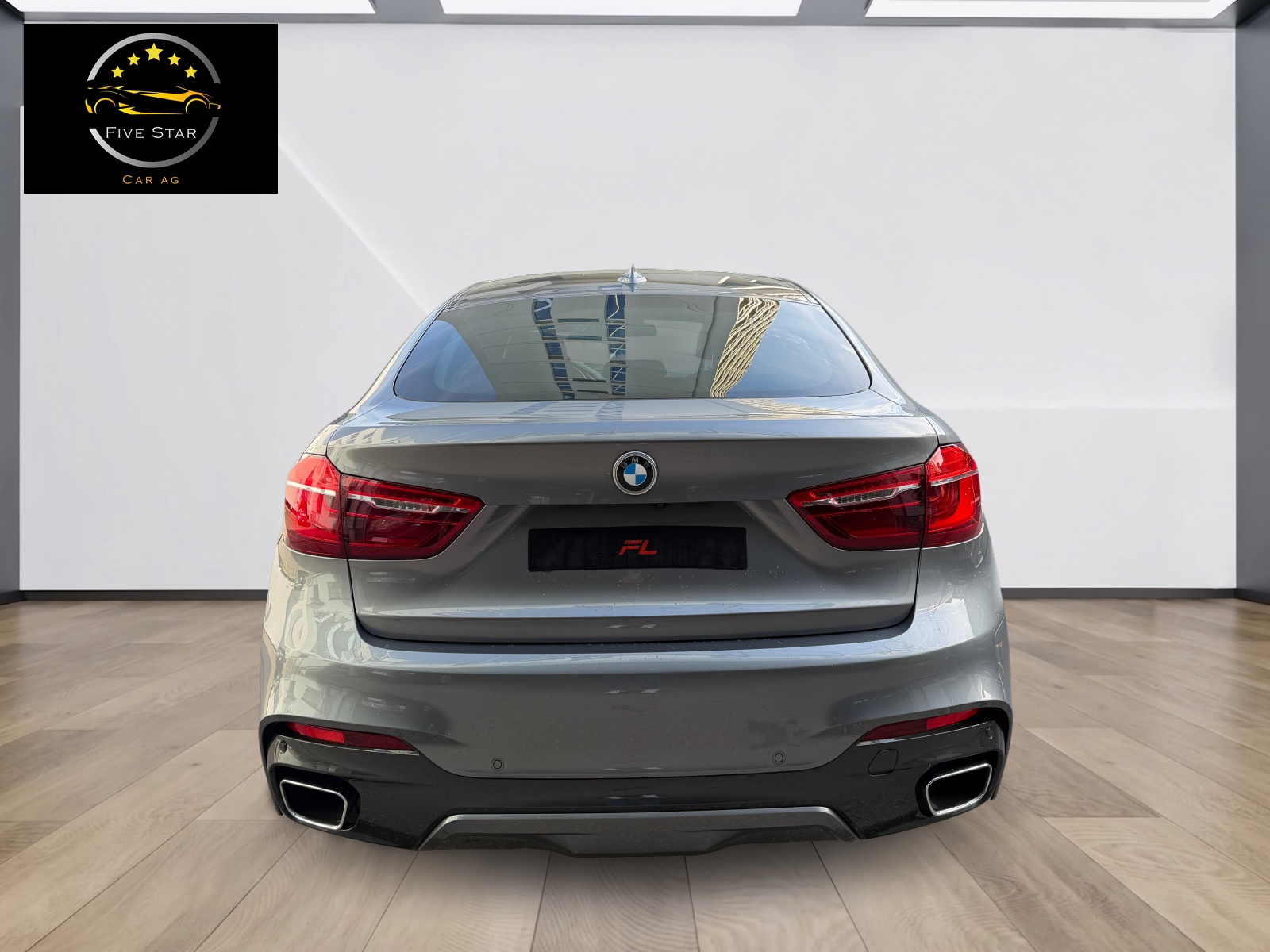 BMW M Paket-showroom-element-3