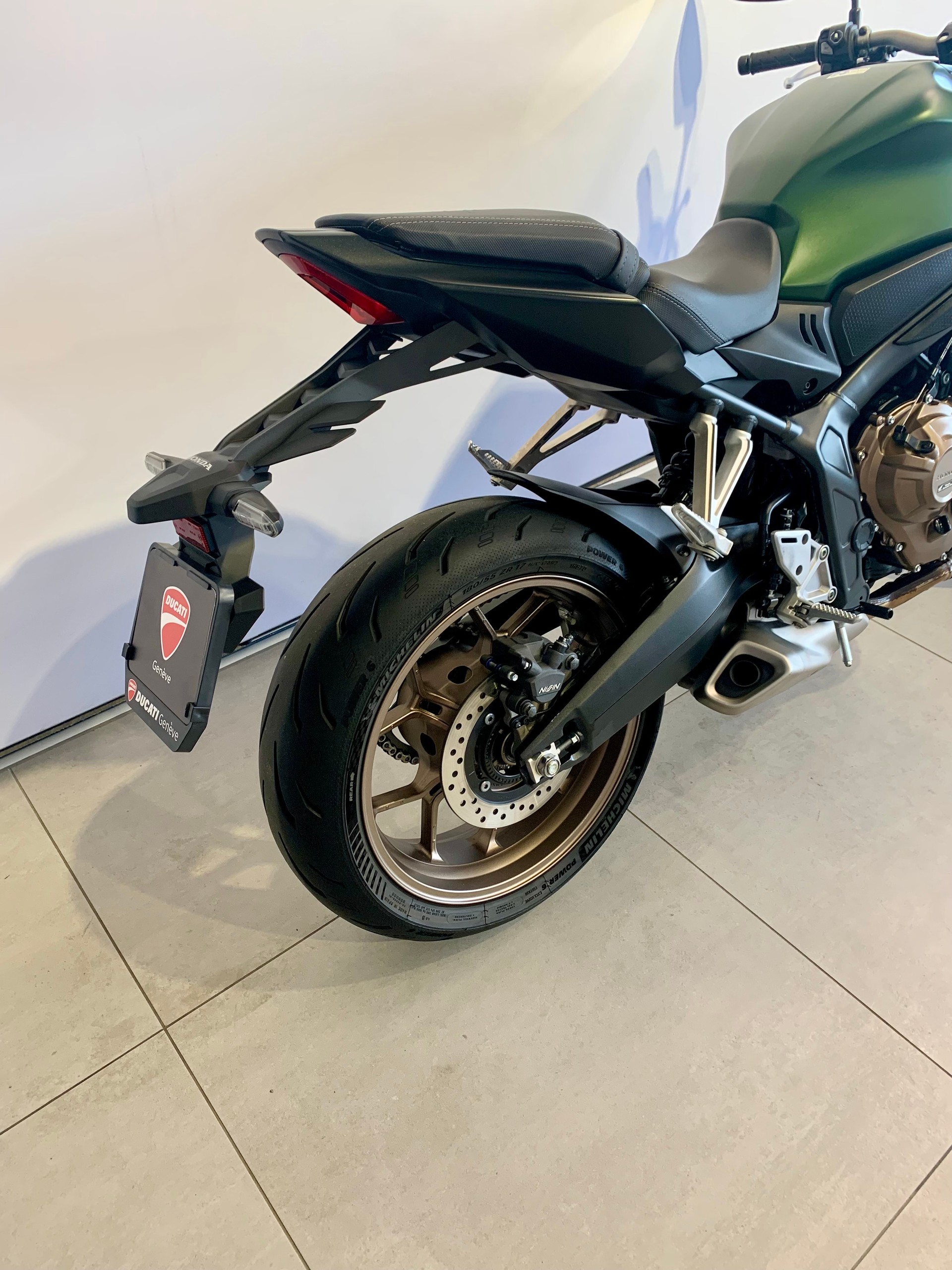 HONDA CB 650 R-image-9
