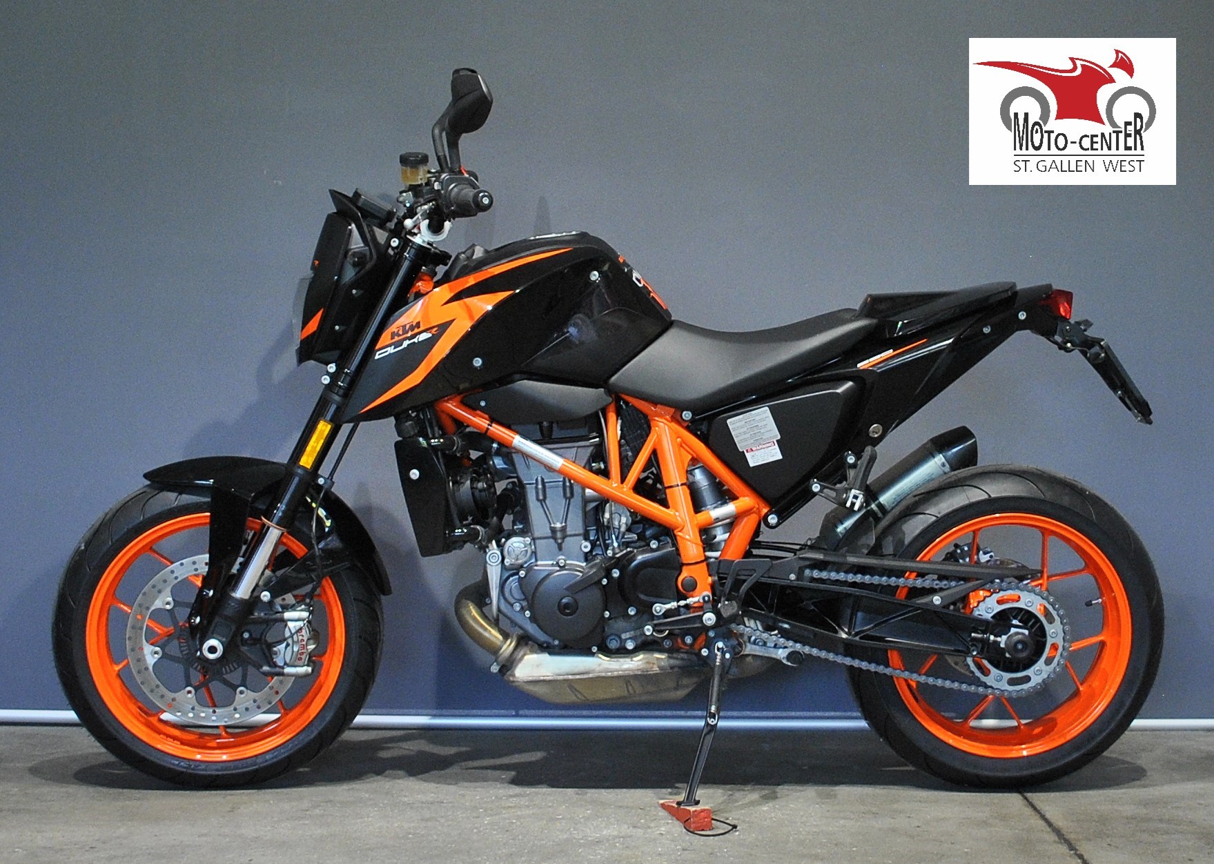 KTM 690 Duke R ABS-image-2
