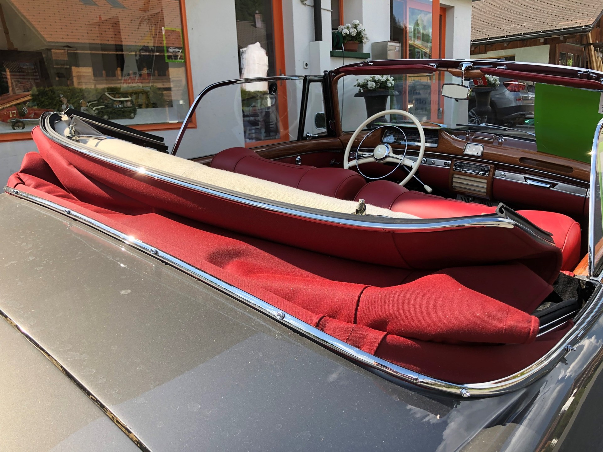 MERCEDES-BENZ-image-14