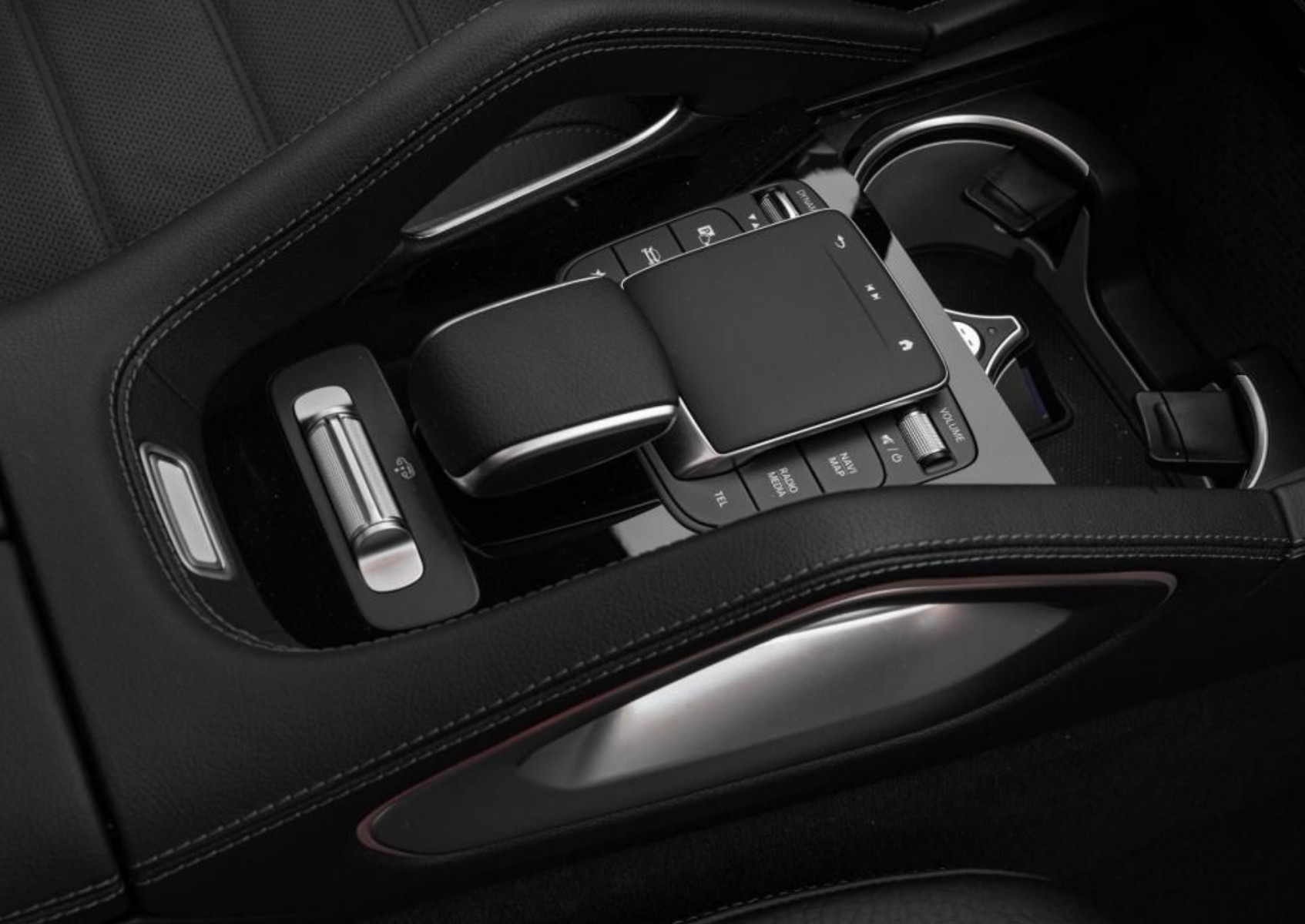 MERCEDES-BENZ GLE 450 4Matic AMG Line 9G-Tronic-image-8
