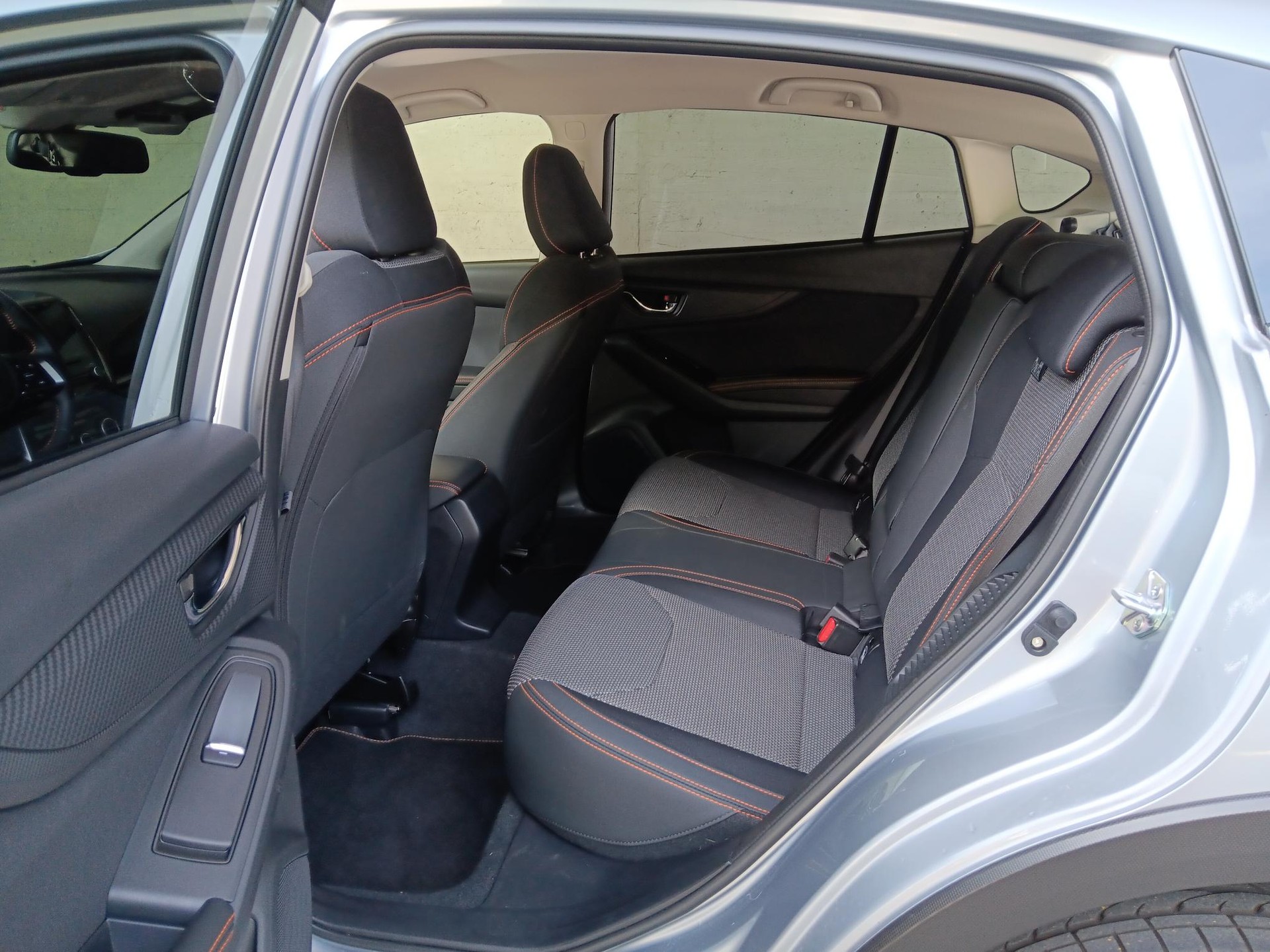 SUBARU XV 2.0 e-Boxer Swiss Plus AWD Lineartronic-image-8