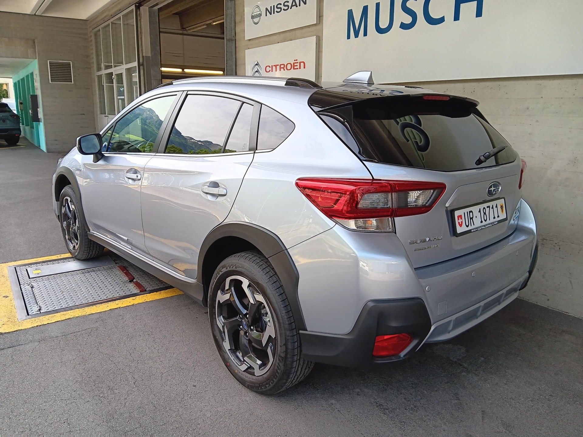 SUBARU XV 2.0 e-Boxer Swiss Plus AWD Lineartronic-image-4