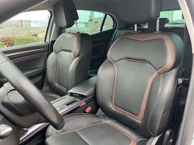 RENAULT Mégane 1.6 16V Turbo 90th Anniversary EDC-image-8