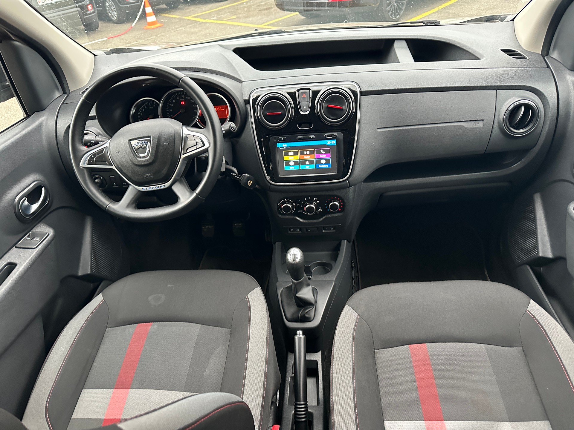 DACIA Dokker 1.6 16V Ultimate-image-9