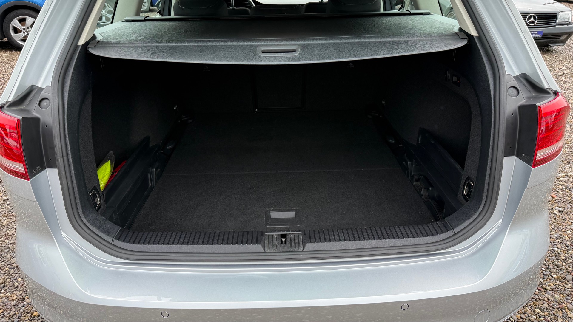 VW Passat Variant 2.0 TDI BMT Comfortline DSG-image-28
