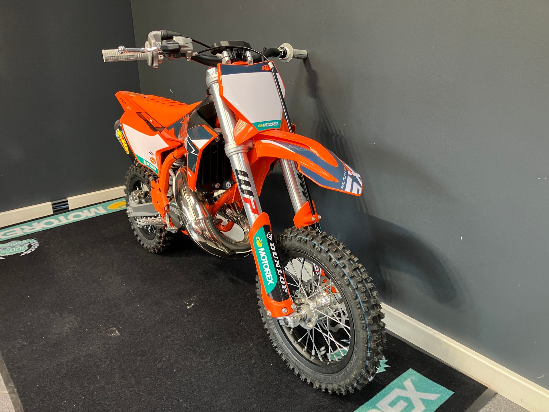 KTM 50 SX Factory 2026-showroom-element-2
