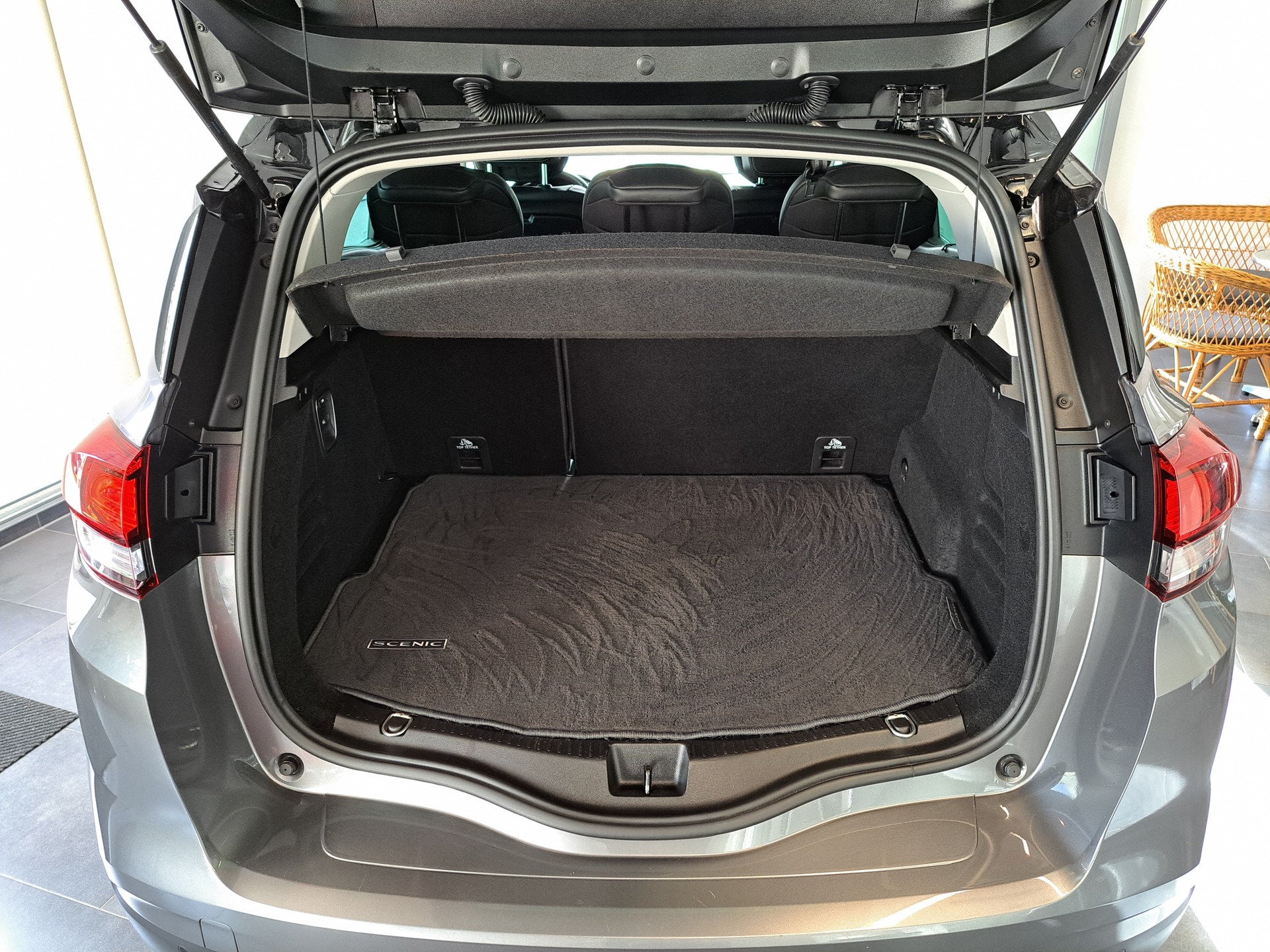 RENAULT Scénic 1.6 dCi Bose EDC-image-11