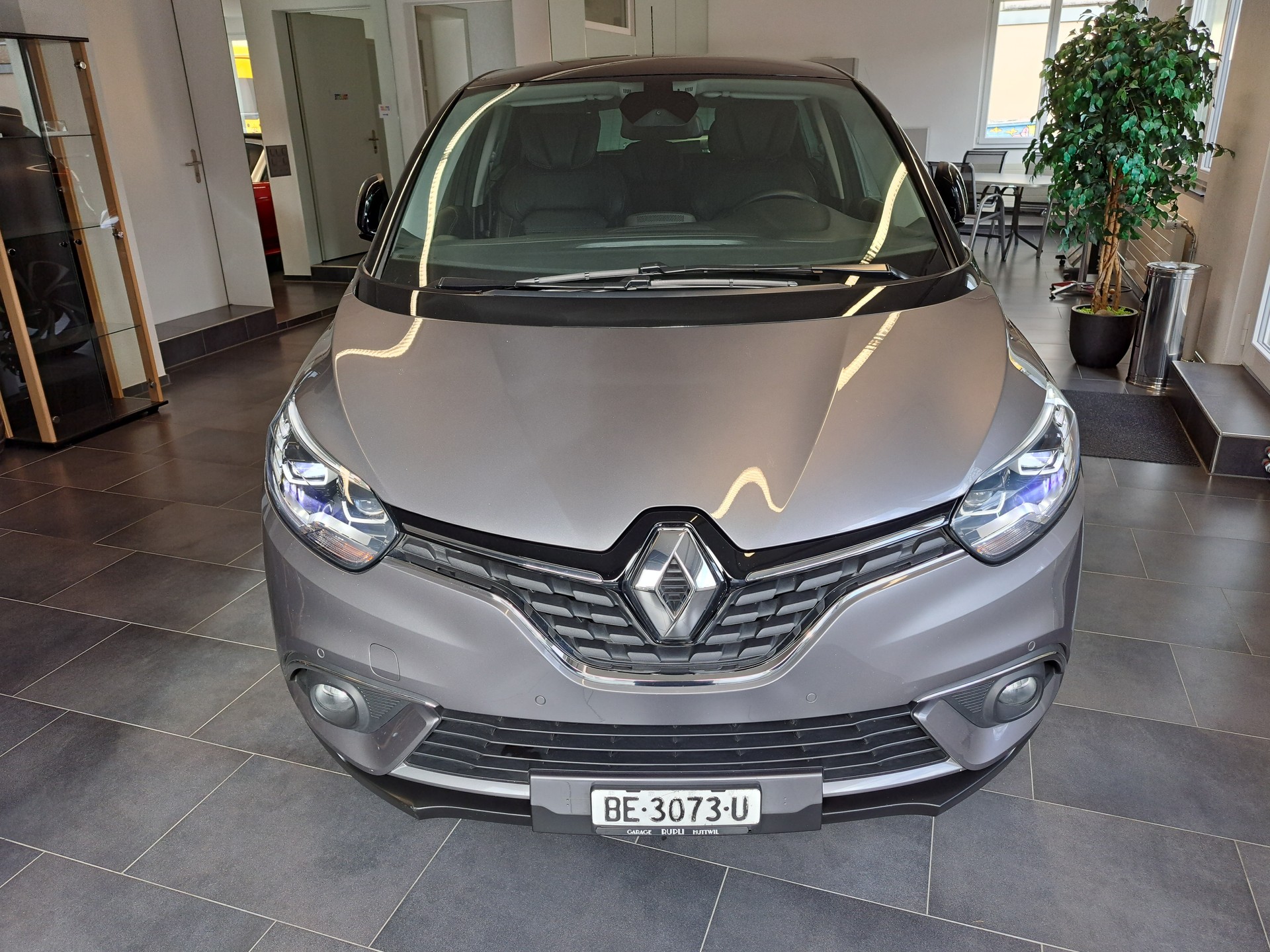 RENAULT Scénic 1.6 dCi Bose EDC-showroom-element-1