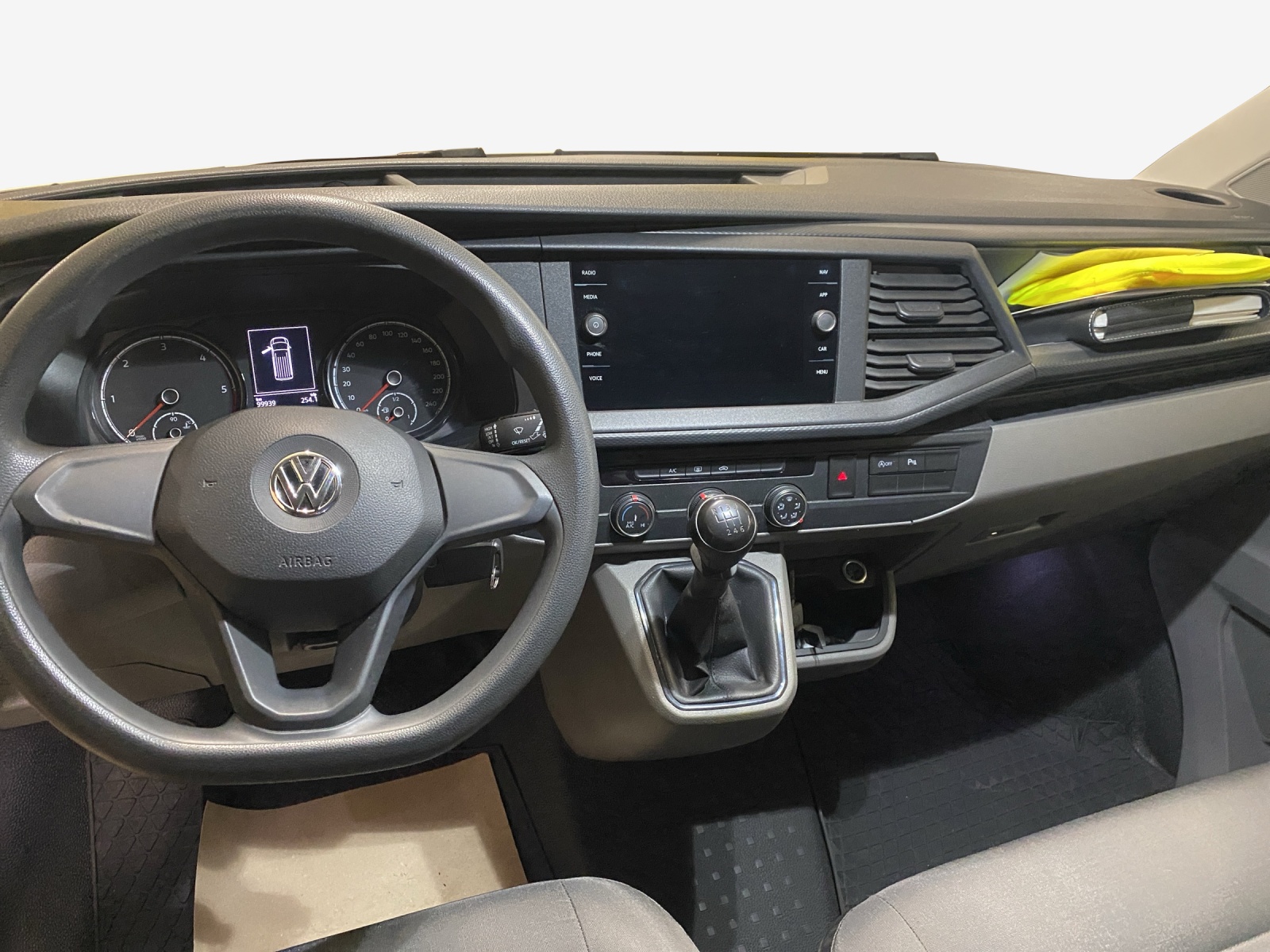 VW T6.1 2.0 TDI 4Motion-image-7