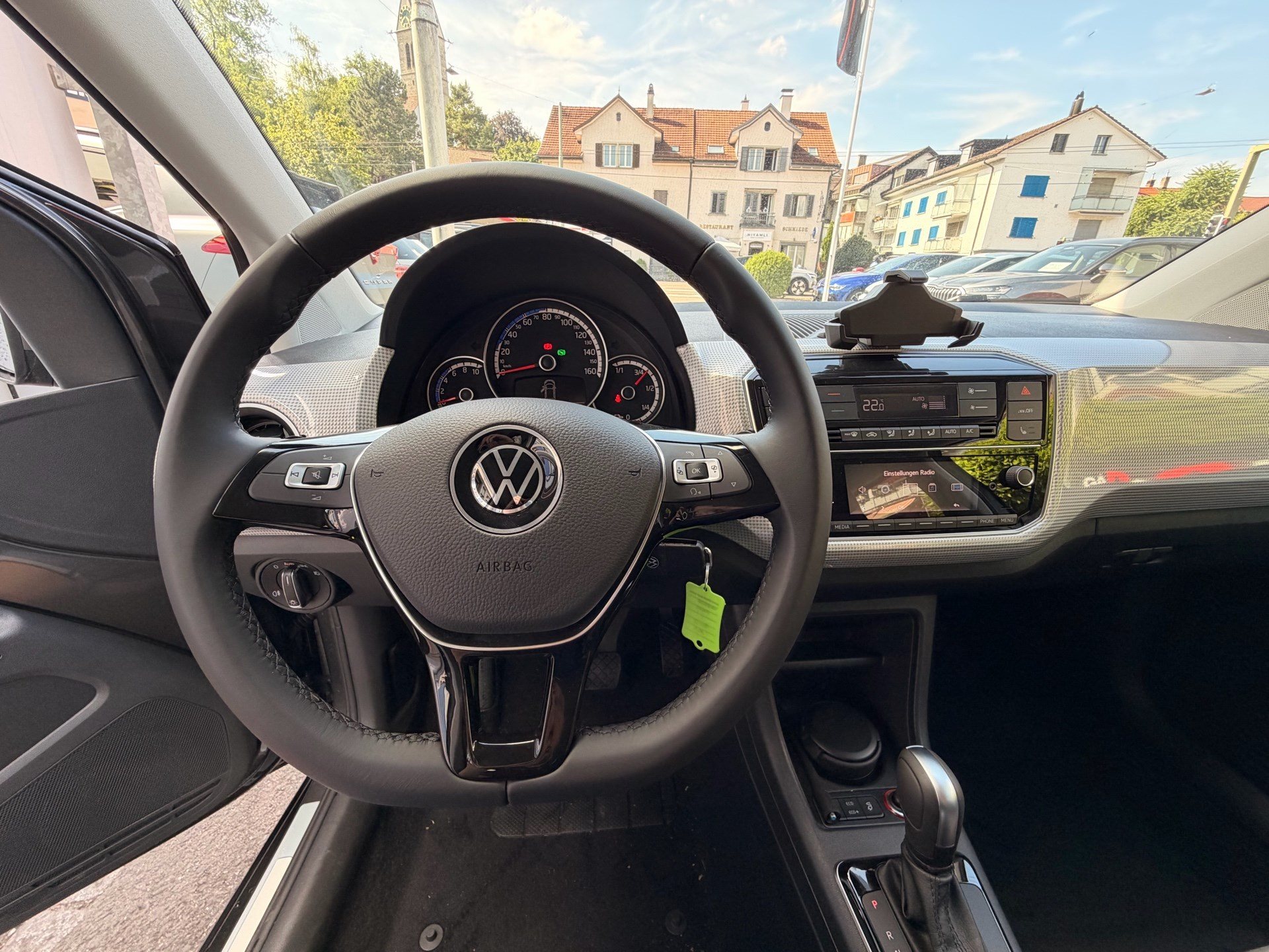VW e-up! EDITION *** NEUWAGEN ZUM UNSCHLAGBAREN PREIS ***-image-9
