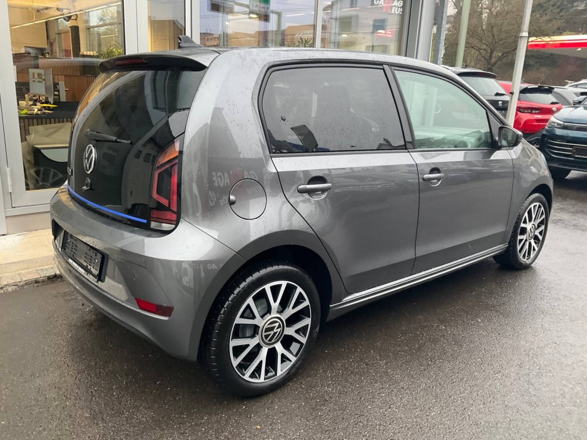 VW e-up! EDITION *** NEUWAGEN ZUM UNSCHLAGBAREN PREIS ***-showroom-element-3