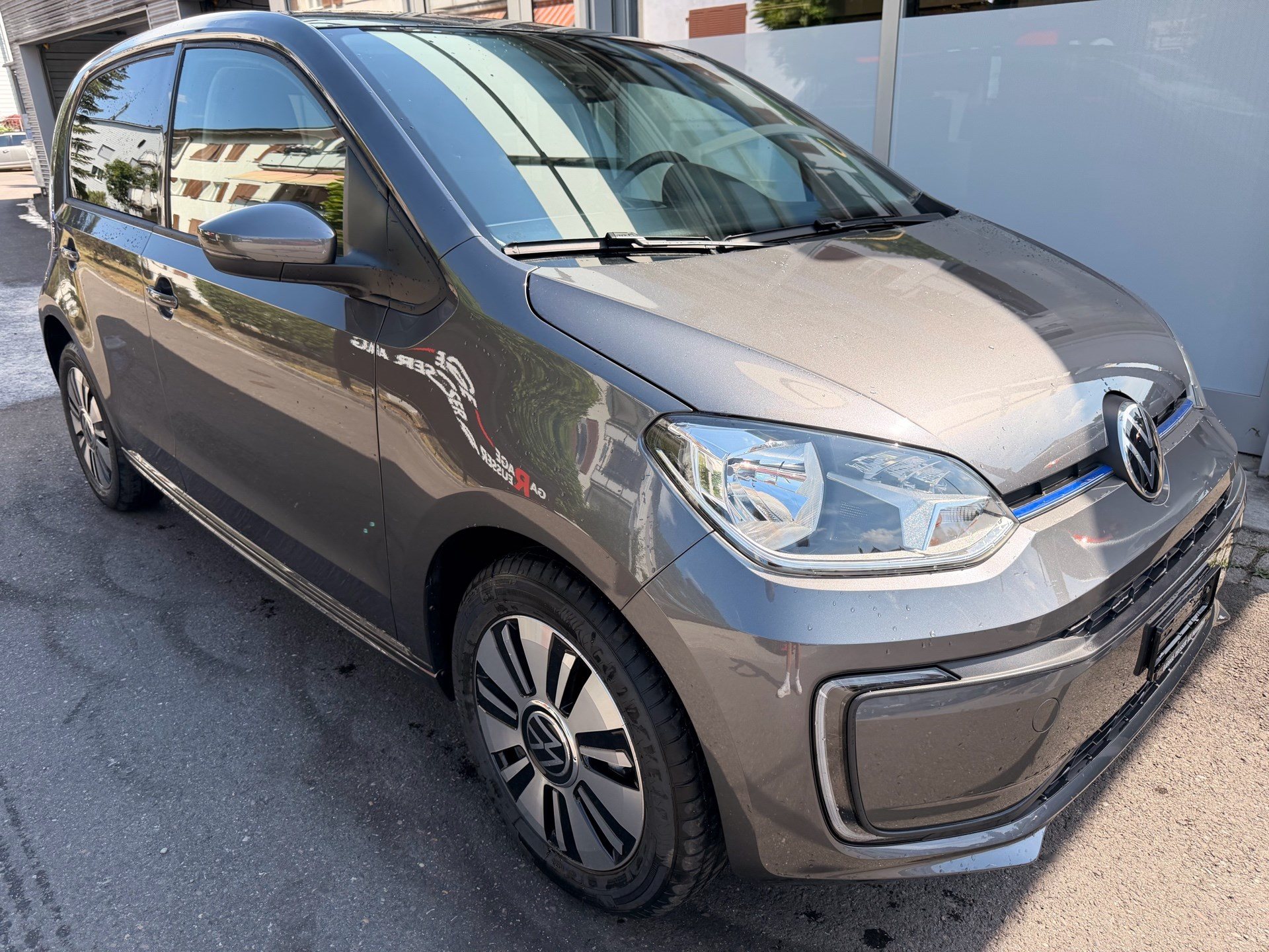 VW e-up! EDITION *** NEUWAGEN ZUM UNSCHLAGBAREN PREIS ***-showroom-element-2