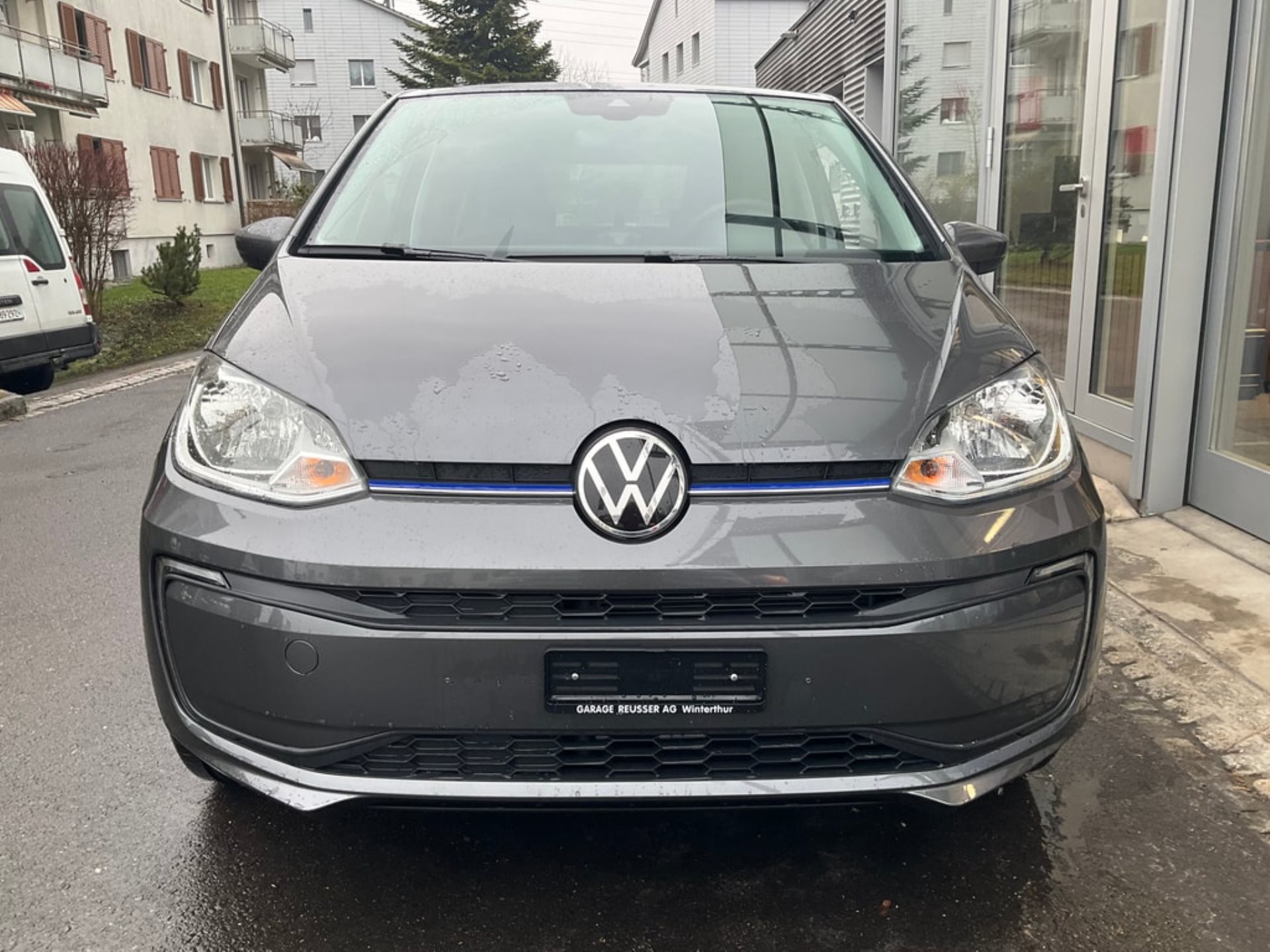 VW e-up! EDITION *** NEUWAGEN ZUM UNSCHLAGBAREN PREIS ***-showroom-element-1