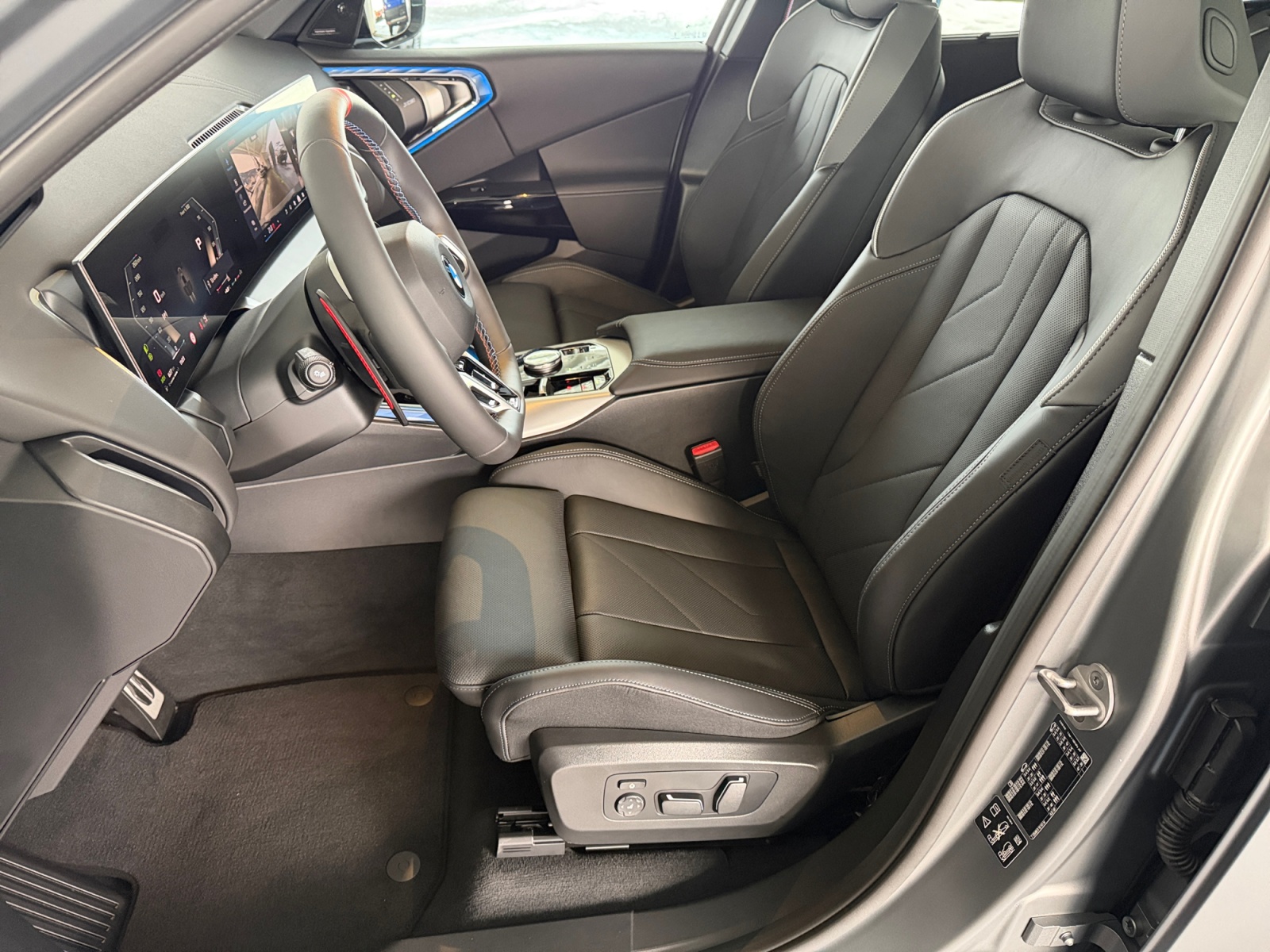 BMW X3 M50i-image-8