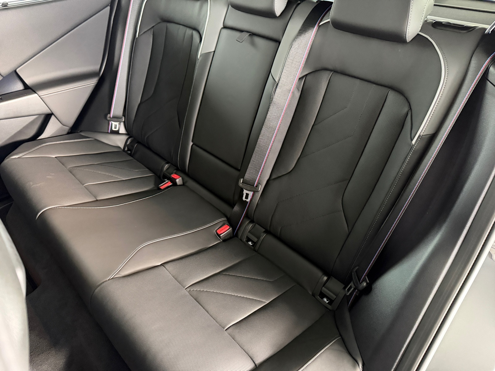 BMW X3 M50i-image-12