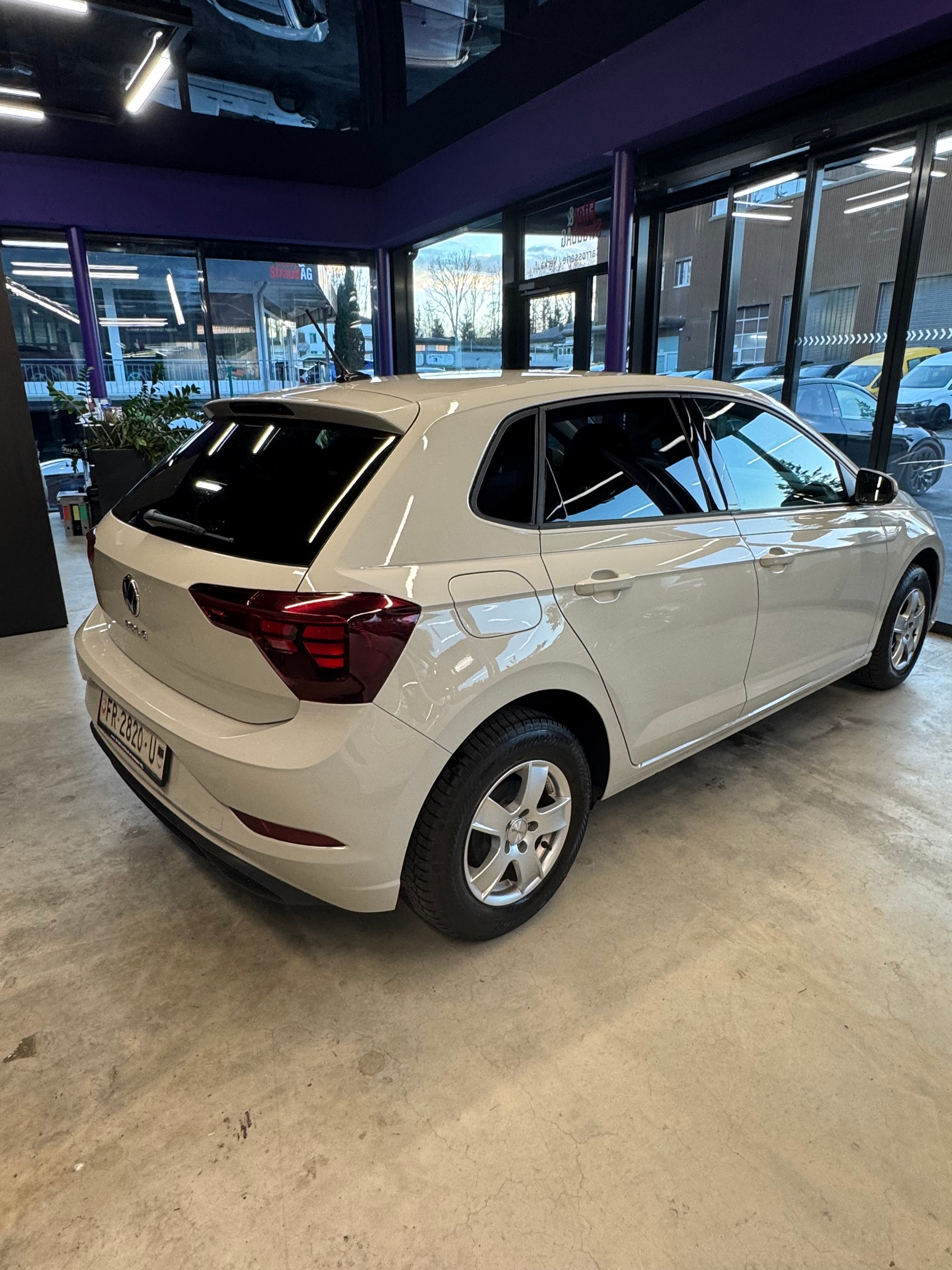 VW Polo 1.0 TSI Life DSG-showroom-element-3