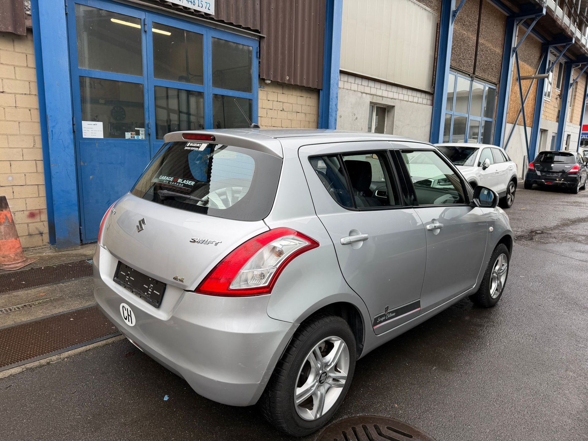 SUZUKI Swift 1.2i 16V GL Sergio Cellano 4x4-image-1