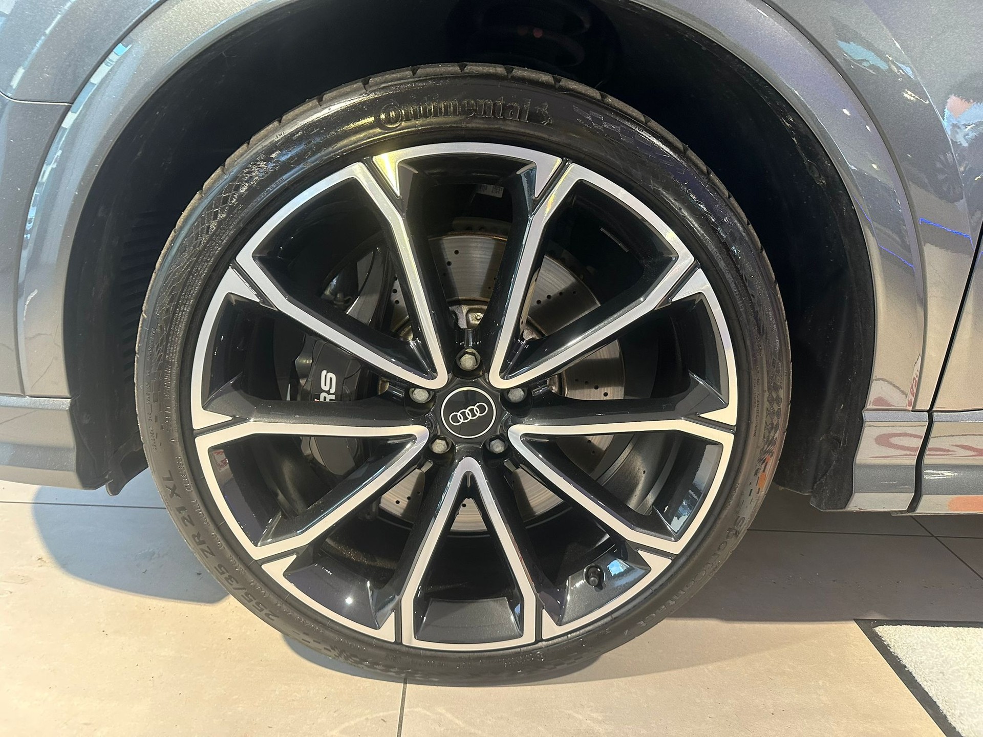 AUDI RS Q3 2.5 TFSI quattro-image-15