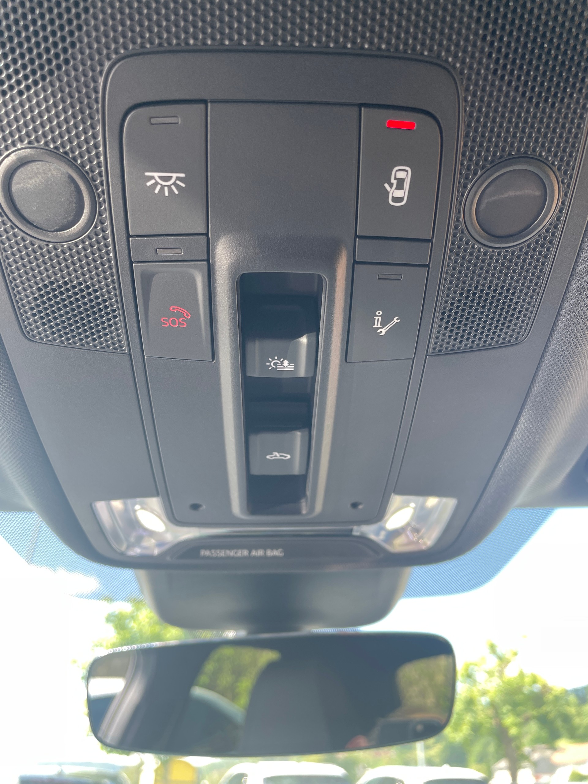 AUDI RS Q3 2.5 TFSI quattro-image-21
