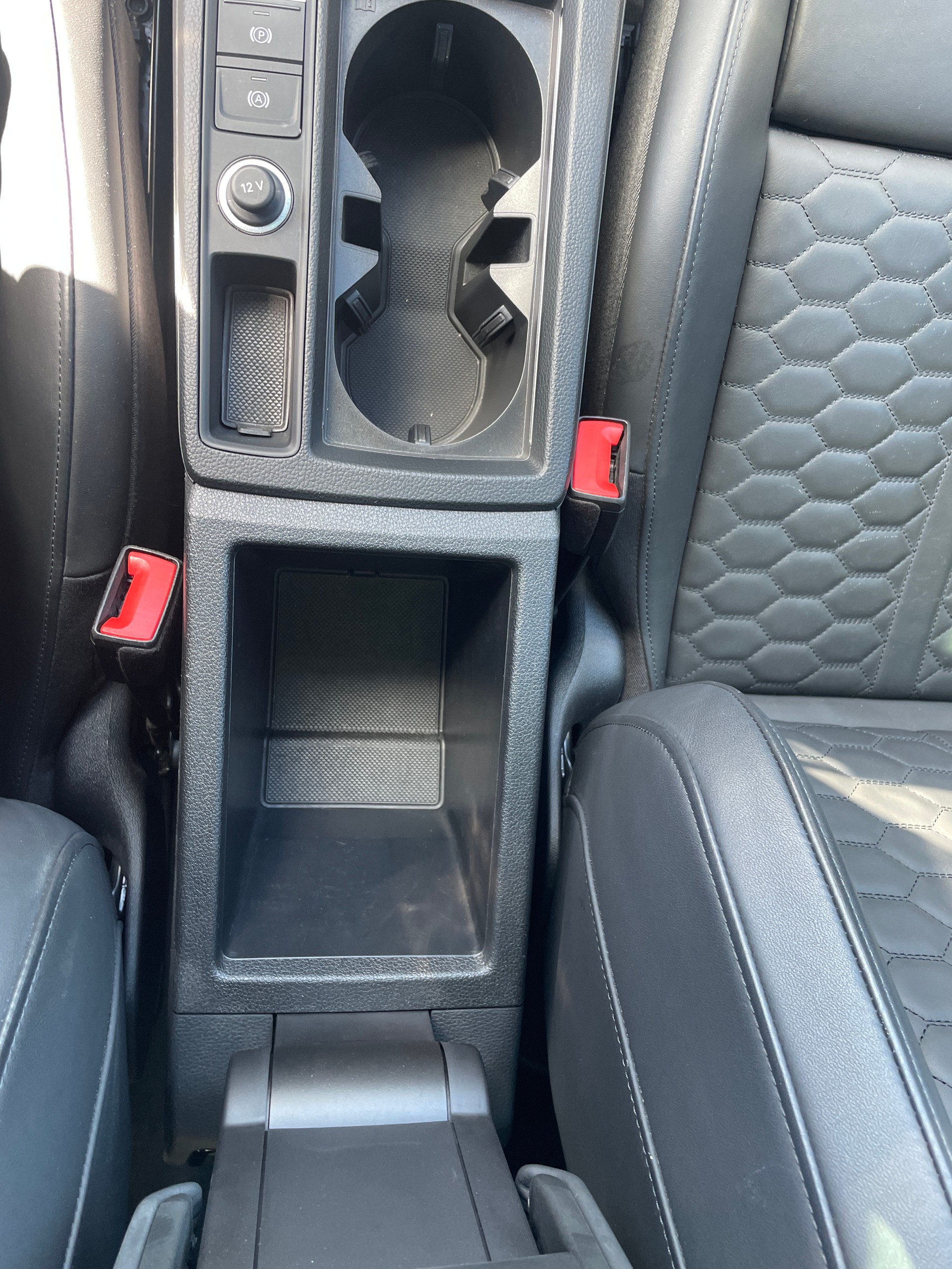 AUDI RS Q3 2.5 TFSI quattro-image-20