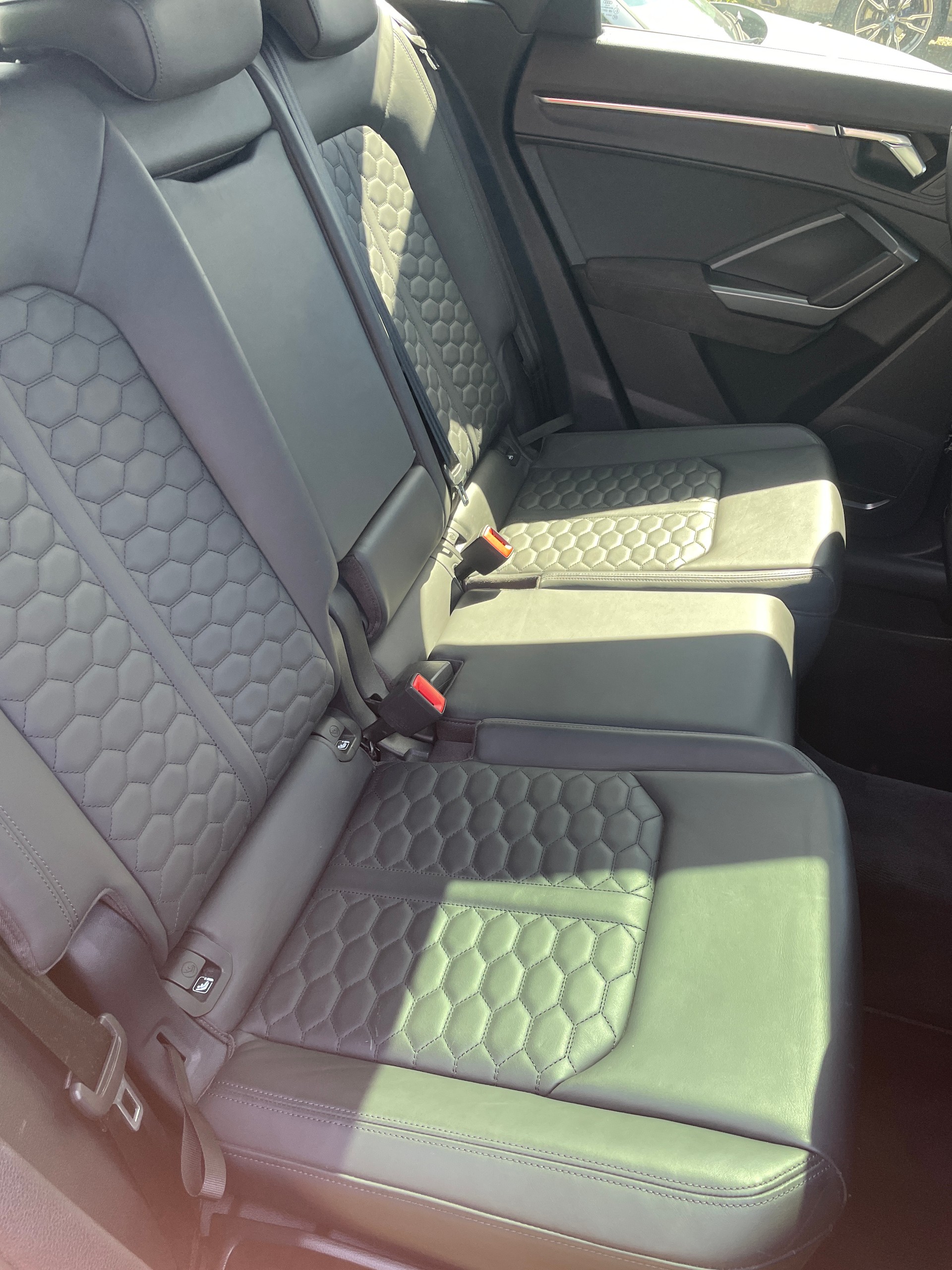 AUDI RS Q3 2.5 TFSI quattro-image-16