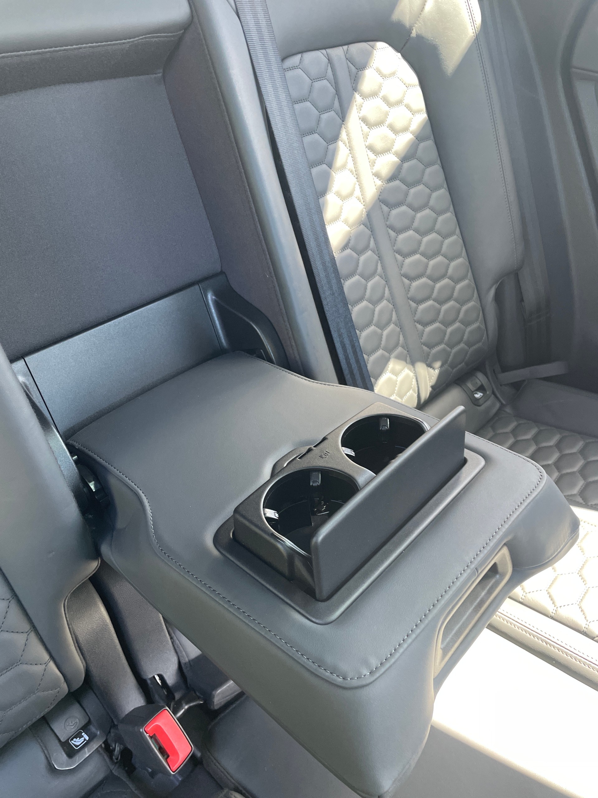 AUDI RS Q3 2.5 TFSI quattro-image-18