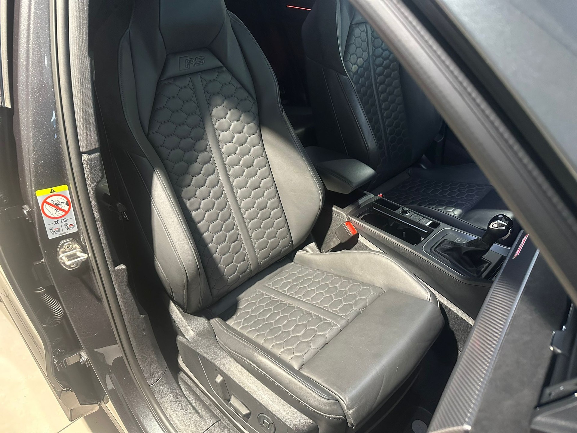 AUDI RS Q3 2.5 TFSI quattro-image-6
