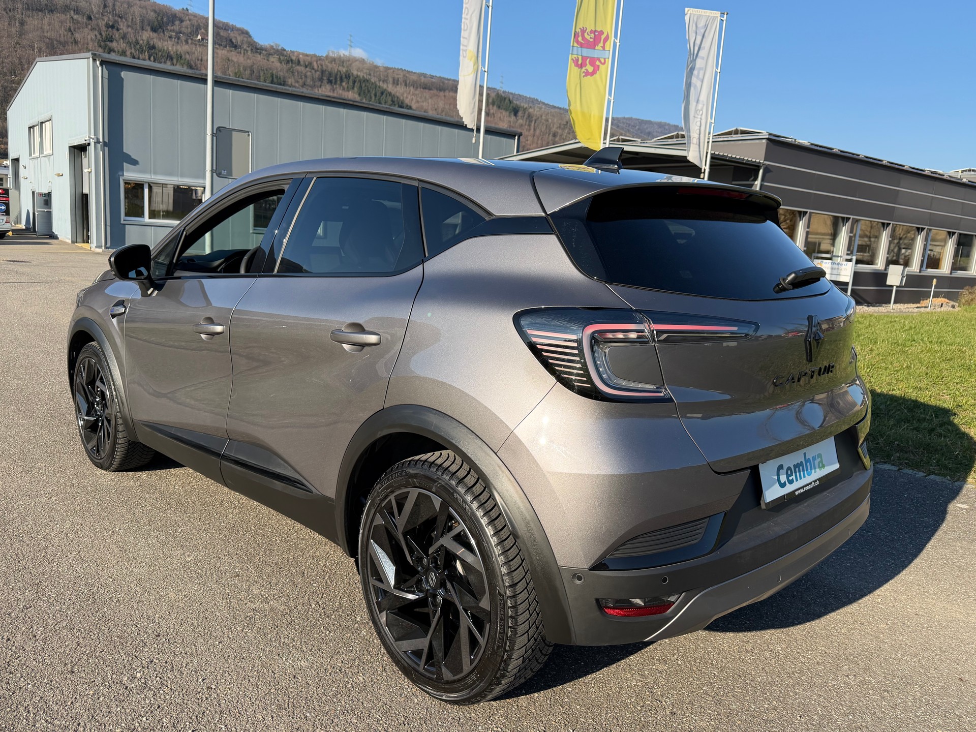RENAULT CAPTUR "ALPINE" 1.3 TCE ESPRIT" ALPINE" CH WAGEN MIT RENAULT VOLLGARANTIE. NETTO 25`500.--image-9