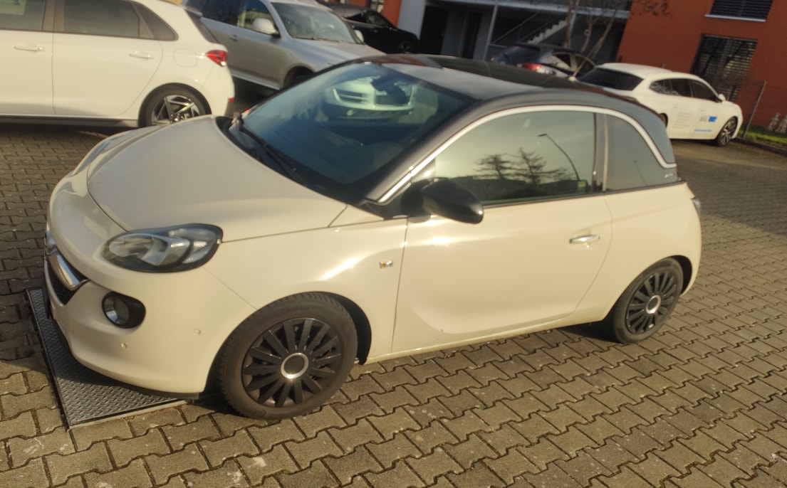 OPEL Adam 1.0 ecoFLEX Turbo ROCKS-image-2