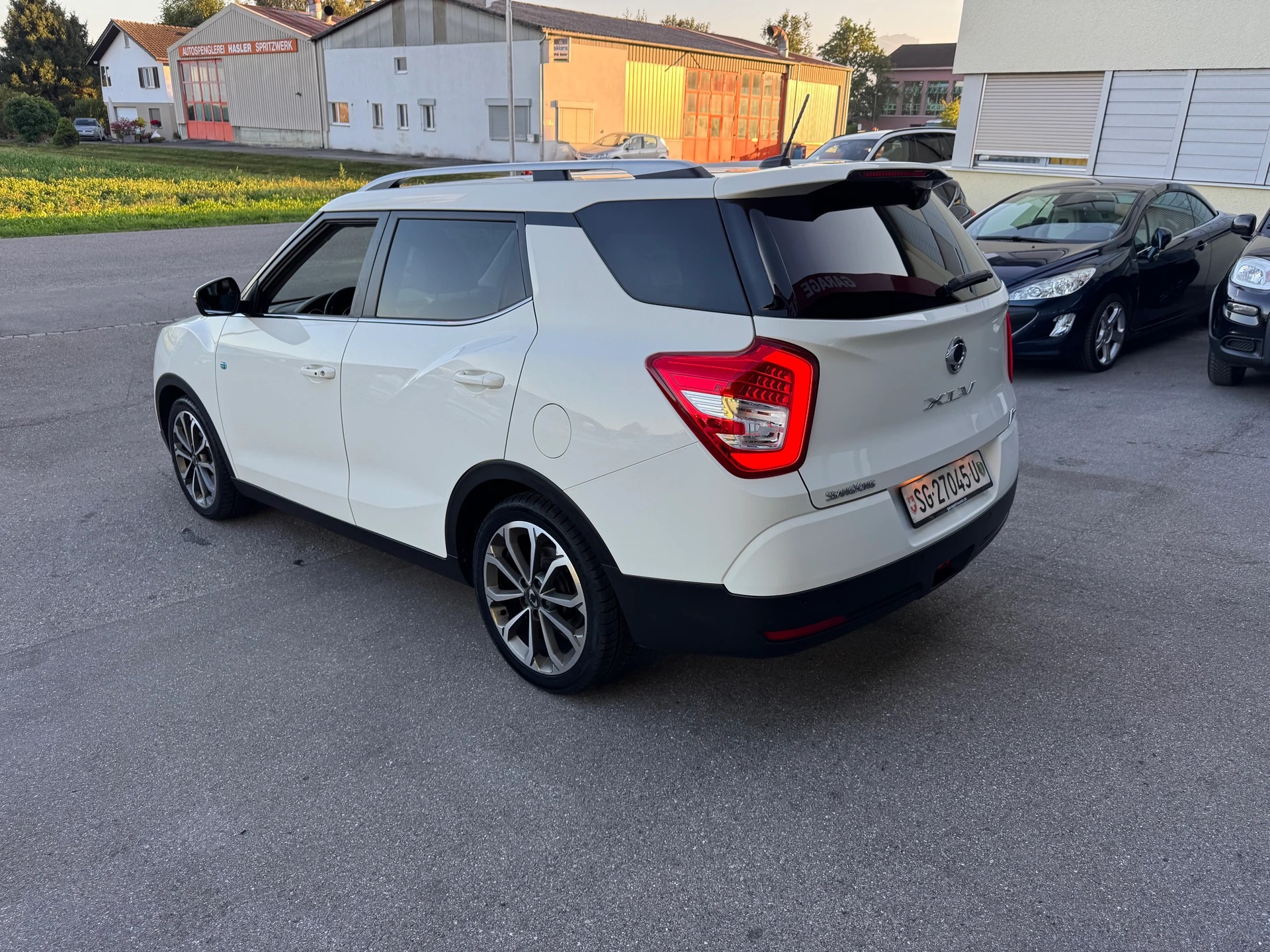 KGM-SsangYong XLV 1.6 eXDi Crystal 4WD Automatic-image-7
