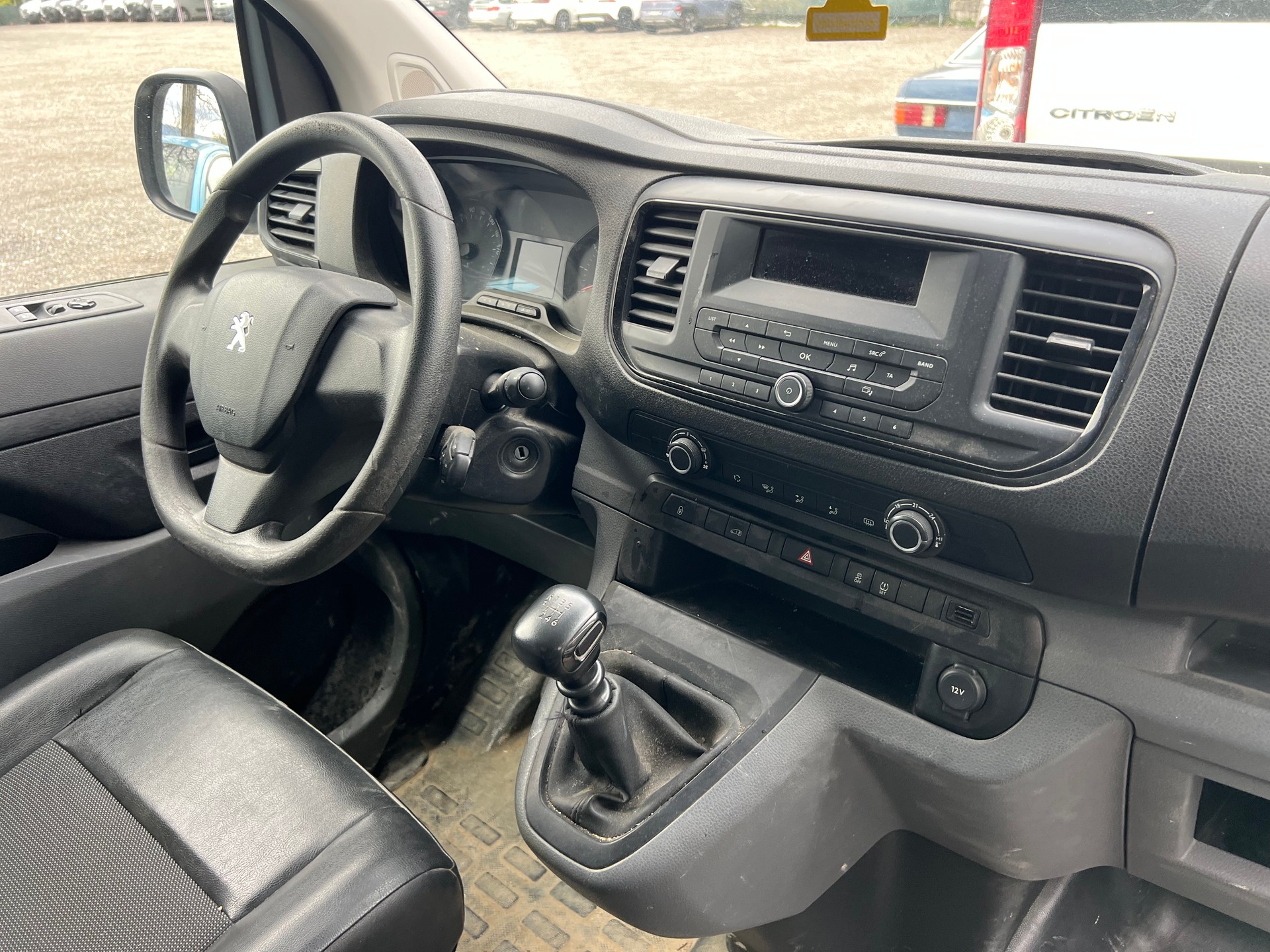 PEUGEOT Expert 2.0 BlueHDi 120 Active Standard-image-9