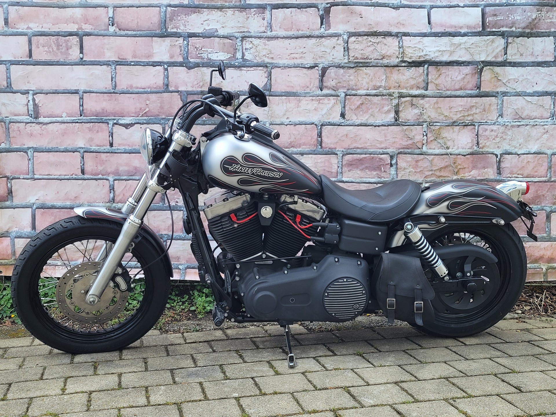 HARLEY-DAVIDSON FXDBI Dyna Street Bob-image-3