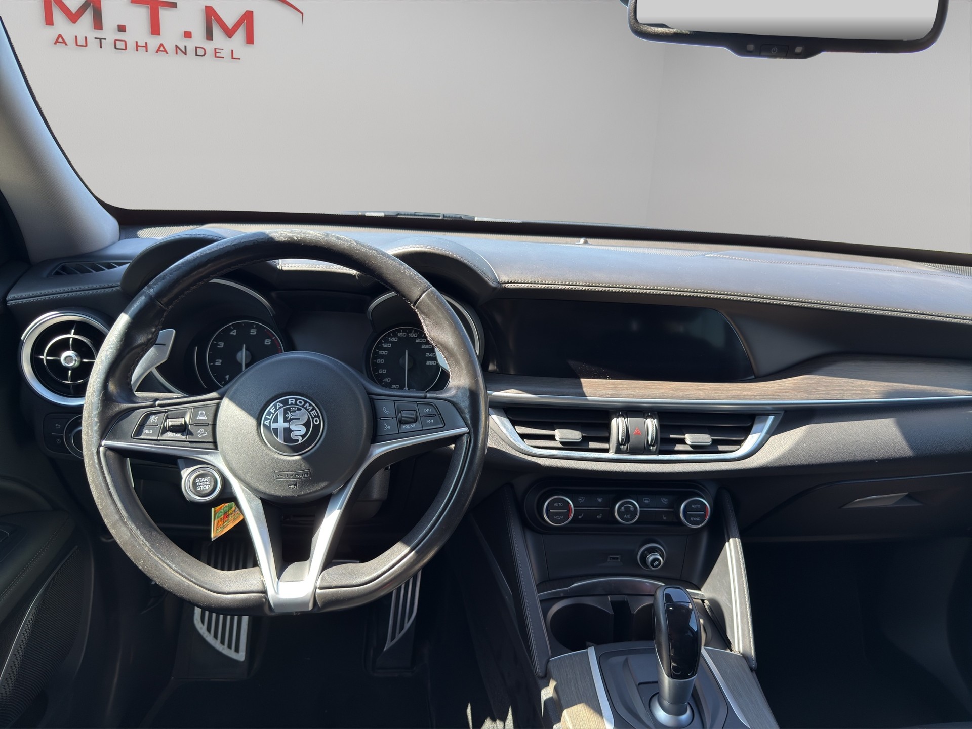 ALFA ROMEO Stelvio 2.0 Executive Q4 Automatic-image-18