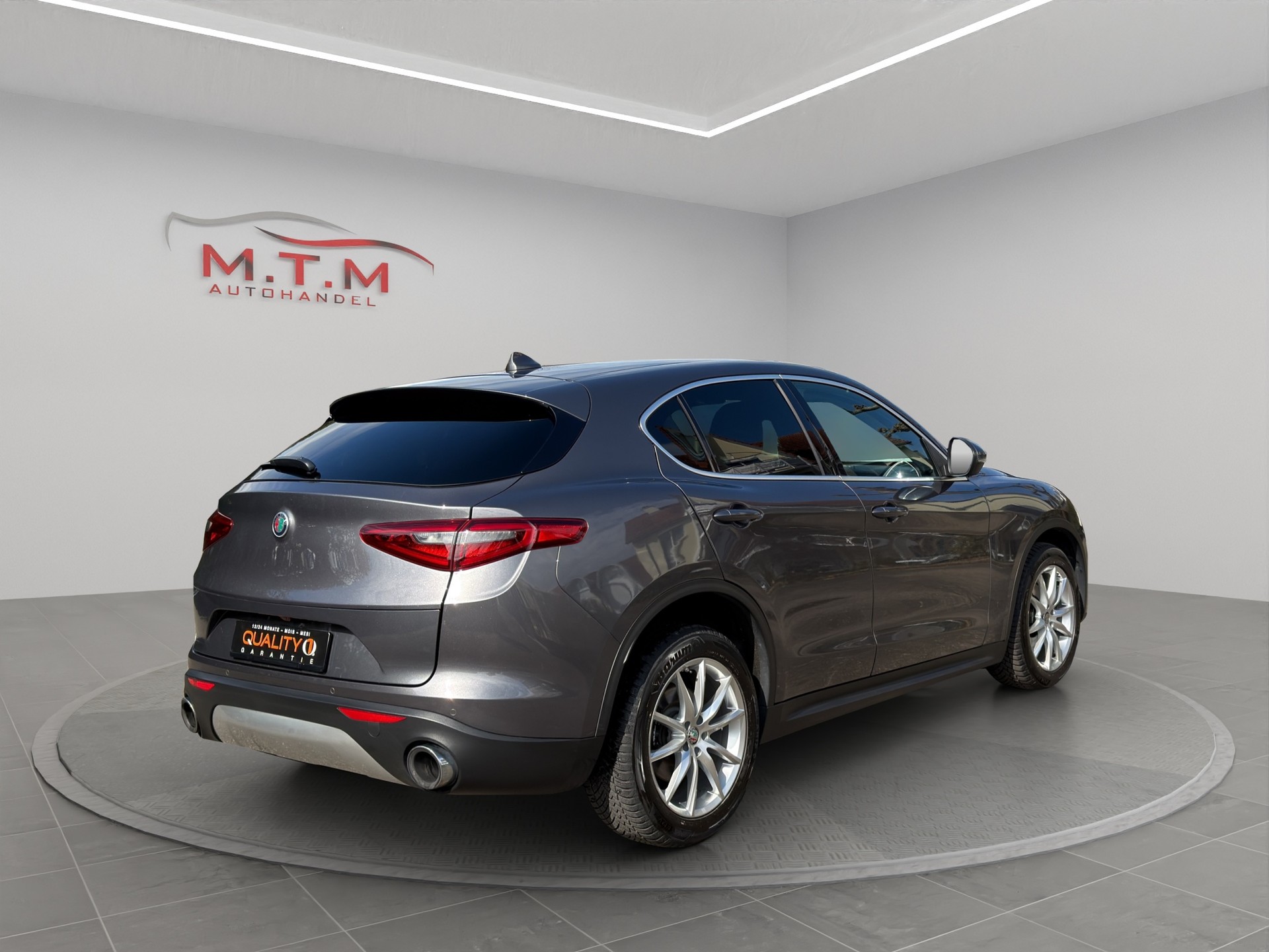 ALFA ROMEO Stelvio 2.0 Executive Q4 Automatic-image-16
