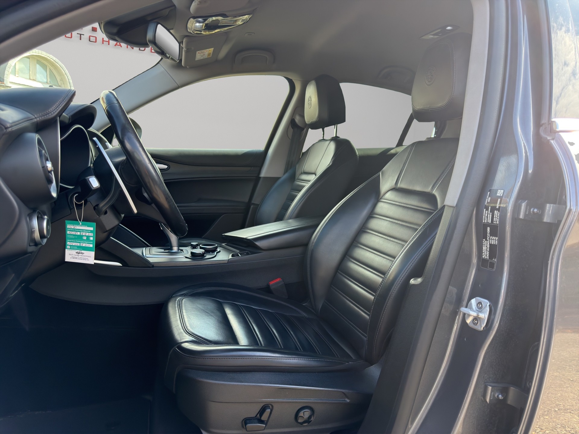 ALFA ROMEO Stelvio 2.0 Executive Q4 Automatic-image-19