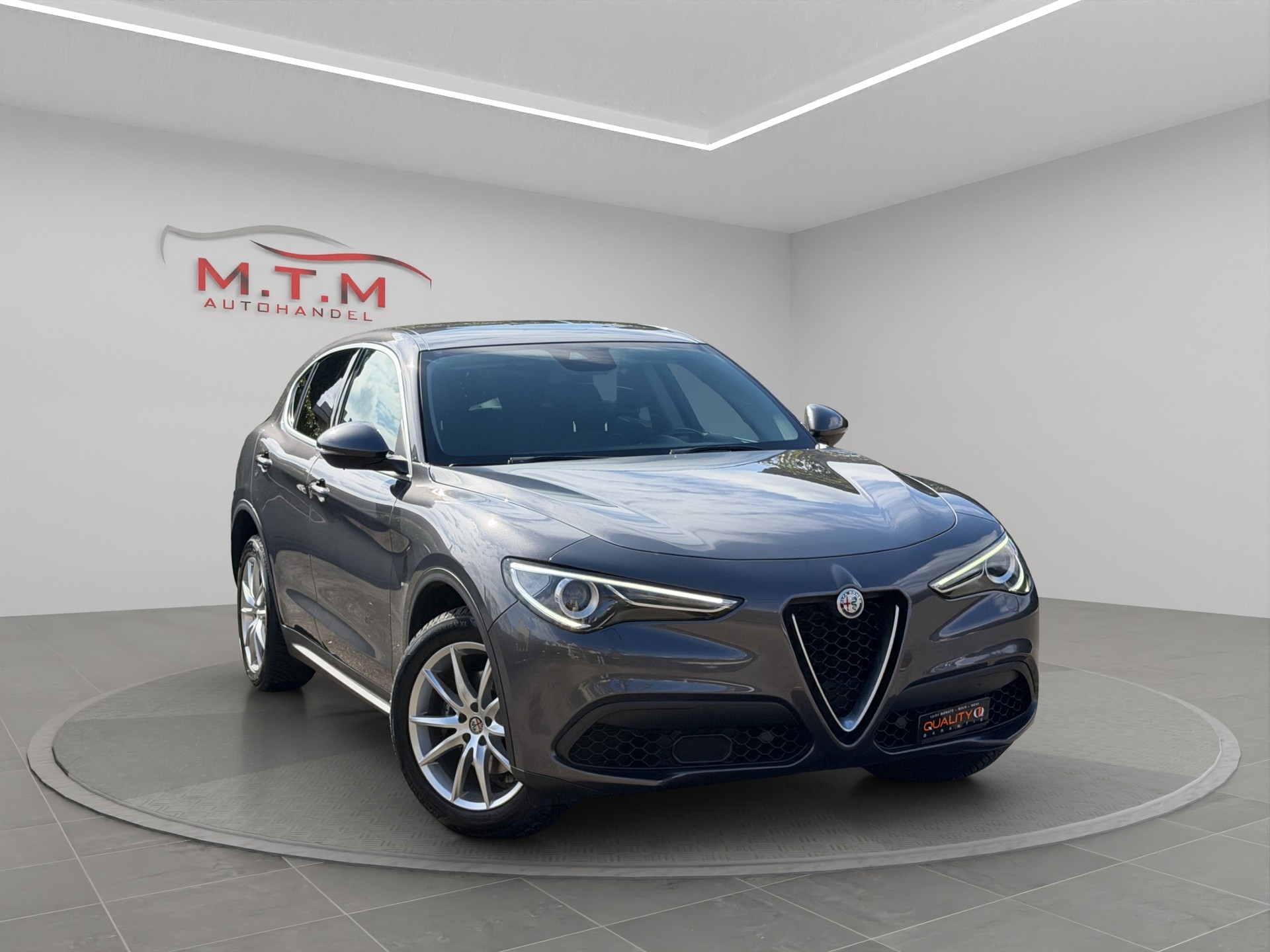 ALFA ROMEO Stelvio 2.0 Executive Q4 Automatic-image-7