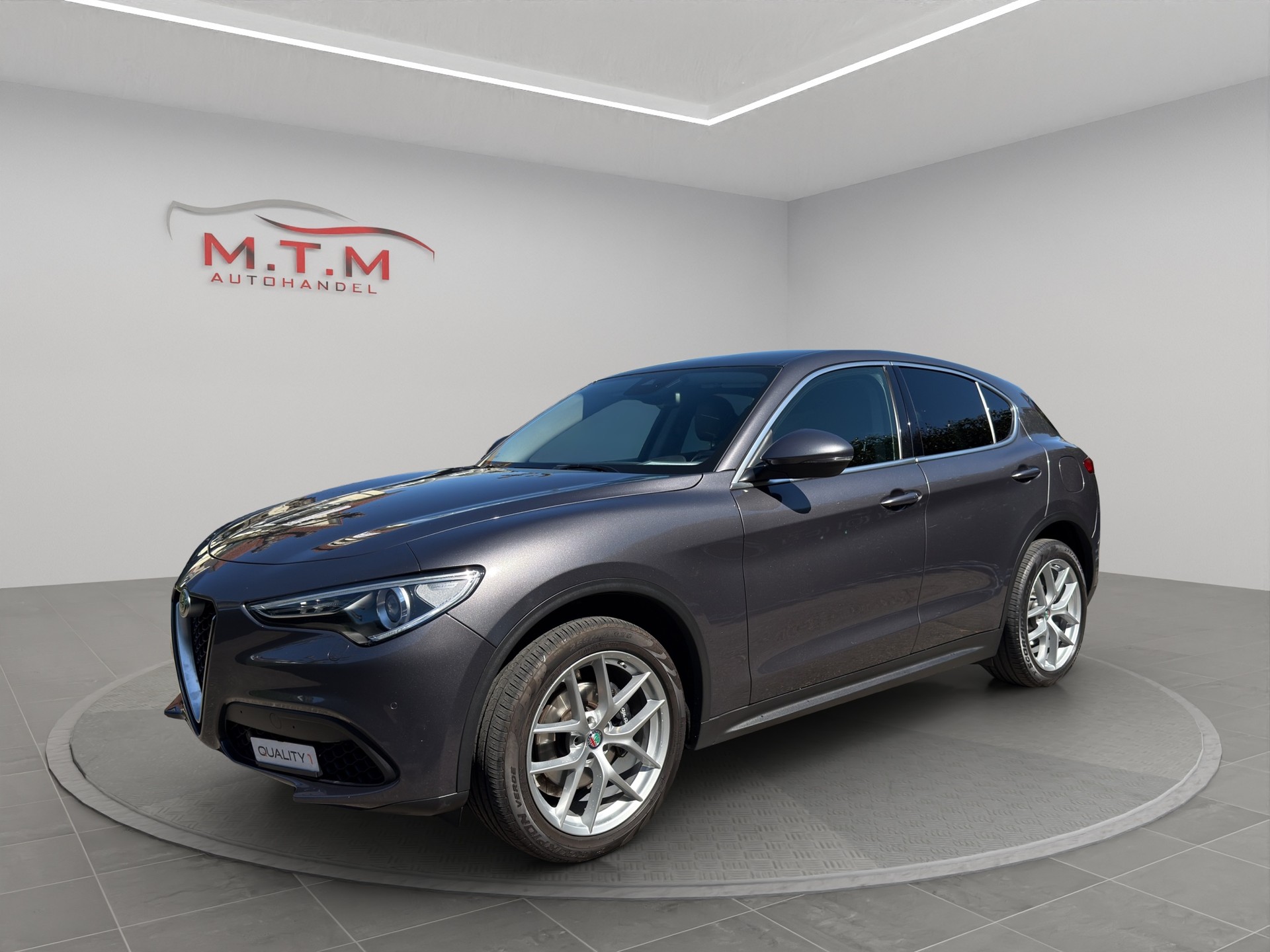 ALFA ROMEO Stelvio 2.0 Executive Q4 Automatic-showroom-element-3