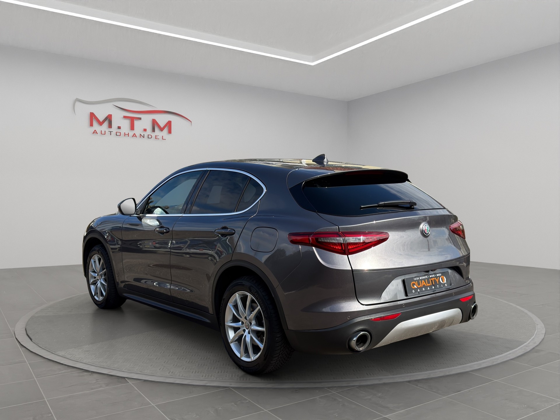 ALFA ROMEO Stelvio 2.0 Executive Q4 Automatic-image-14